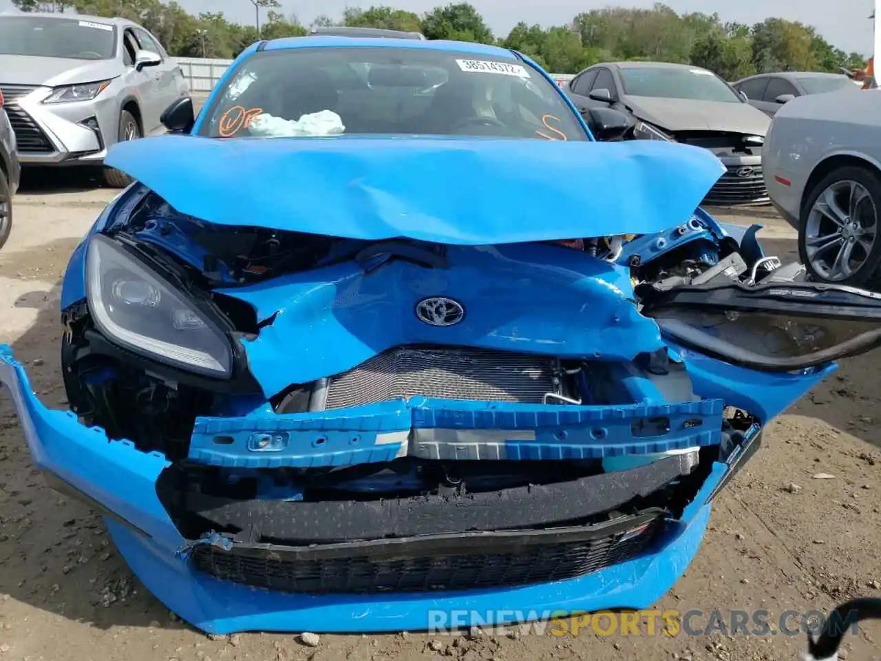 9 Photograph of a damaged car JF1ZNBB11N9752485 TOYOTA 86 2022