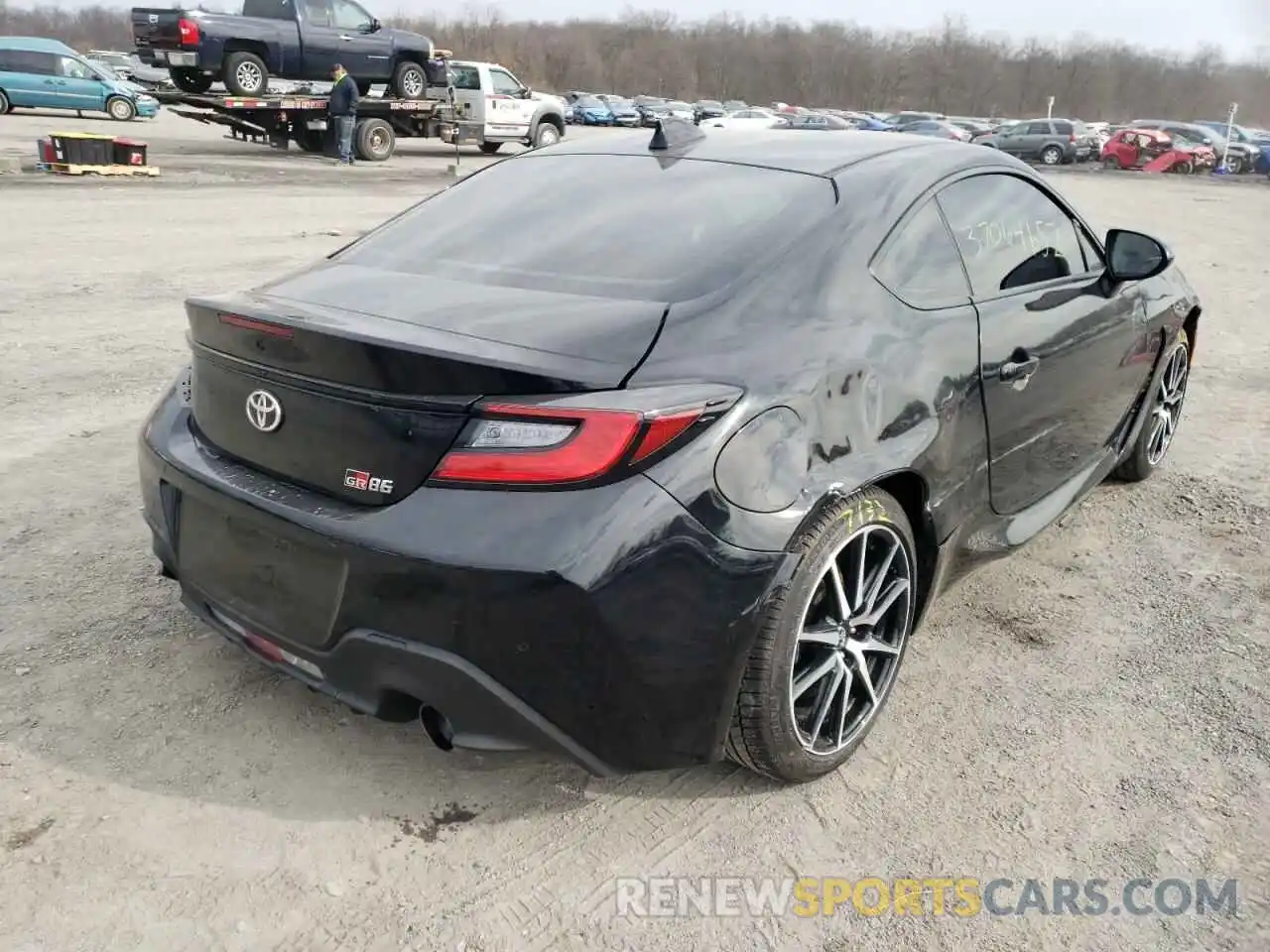 4 Photograph of a damaged car JF1ZNBC13N8751844 TOYOTA 86 2022