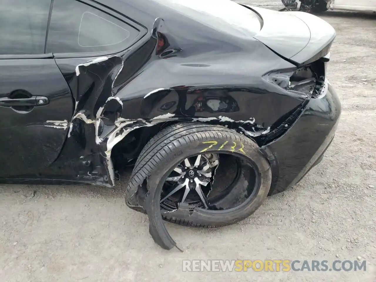 9 Photograph of a damaged car JF1ZNBC13N8751844 TOYOTA 86 2022