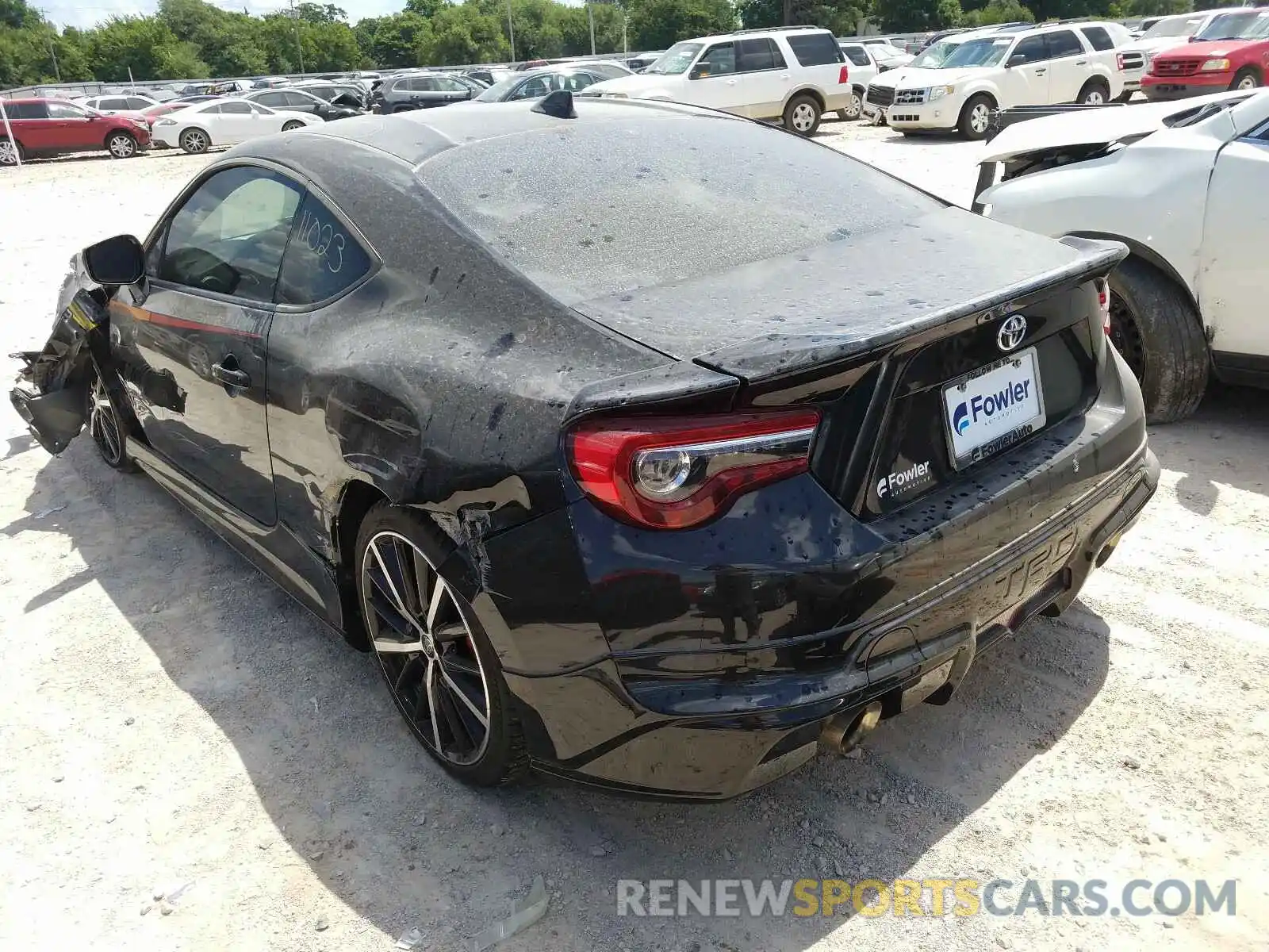 3 Photograph of a damaged car JF1ZNAE19K9700698 TOYOTA 86 GT 2019