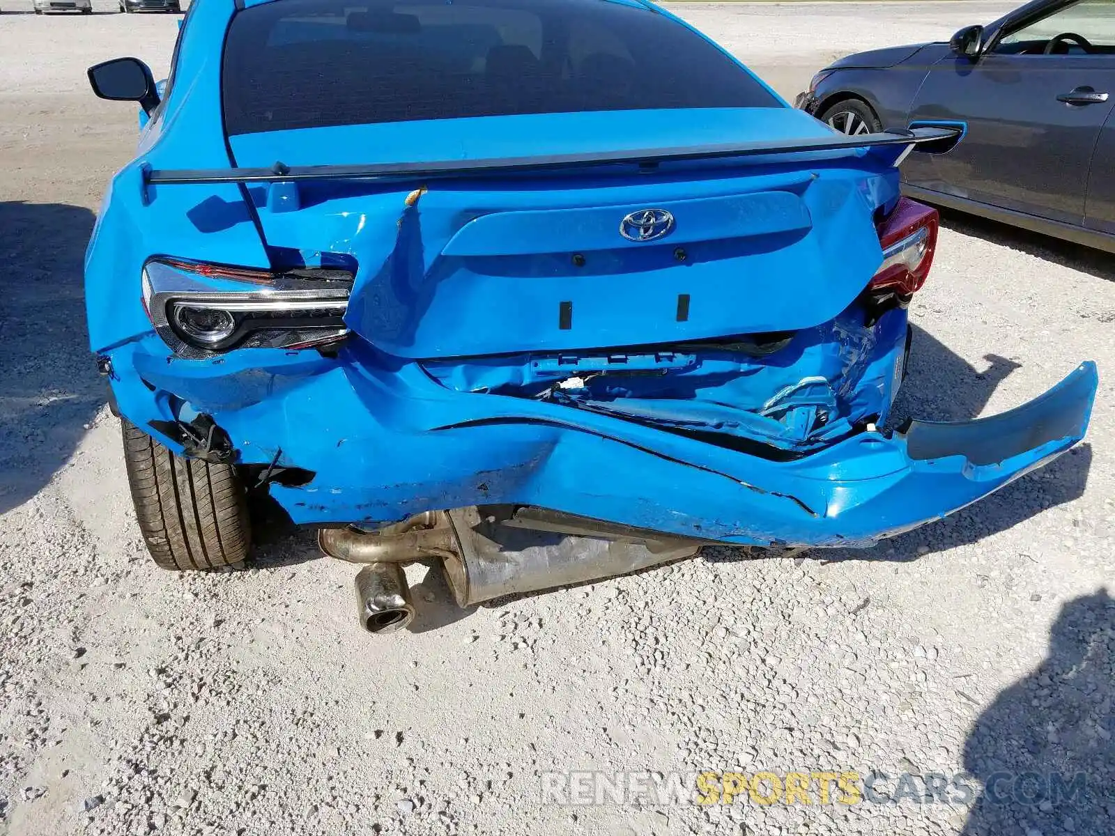 9 Photograph of a damaged car JF1ZNAE1XK8703017 TOYOTA 86 GT 2019