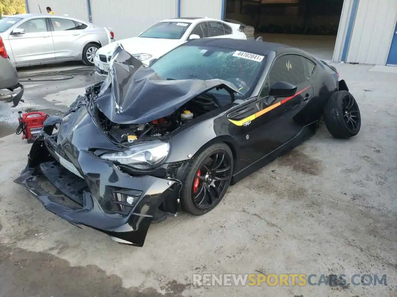 2 Photograph of a damaged car JF1ZNAE1XK9702945 TOYOTA 86 GT 2019