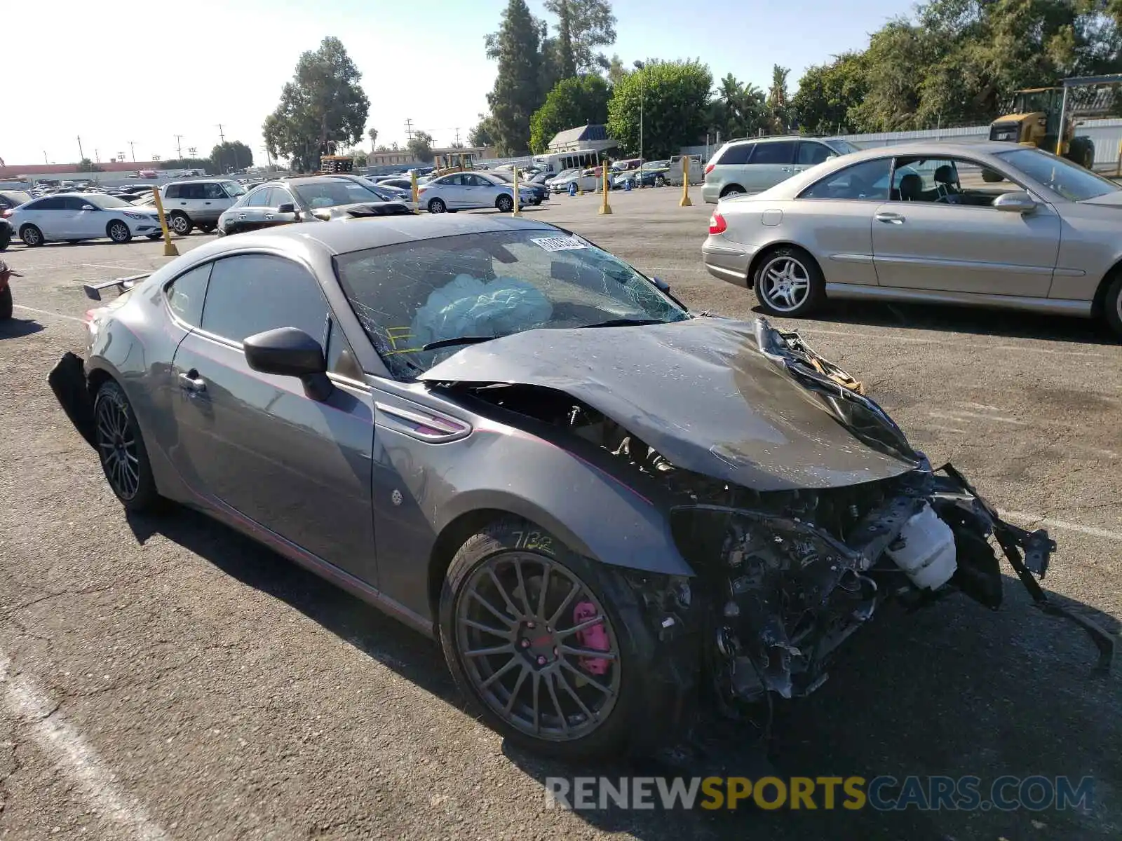 1 Photograph of a damaged car JF1ZNAE10L8752888 TOYOTA 86 GT 2020