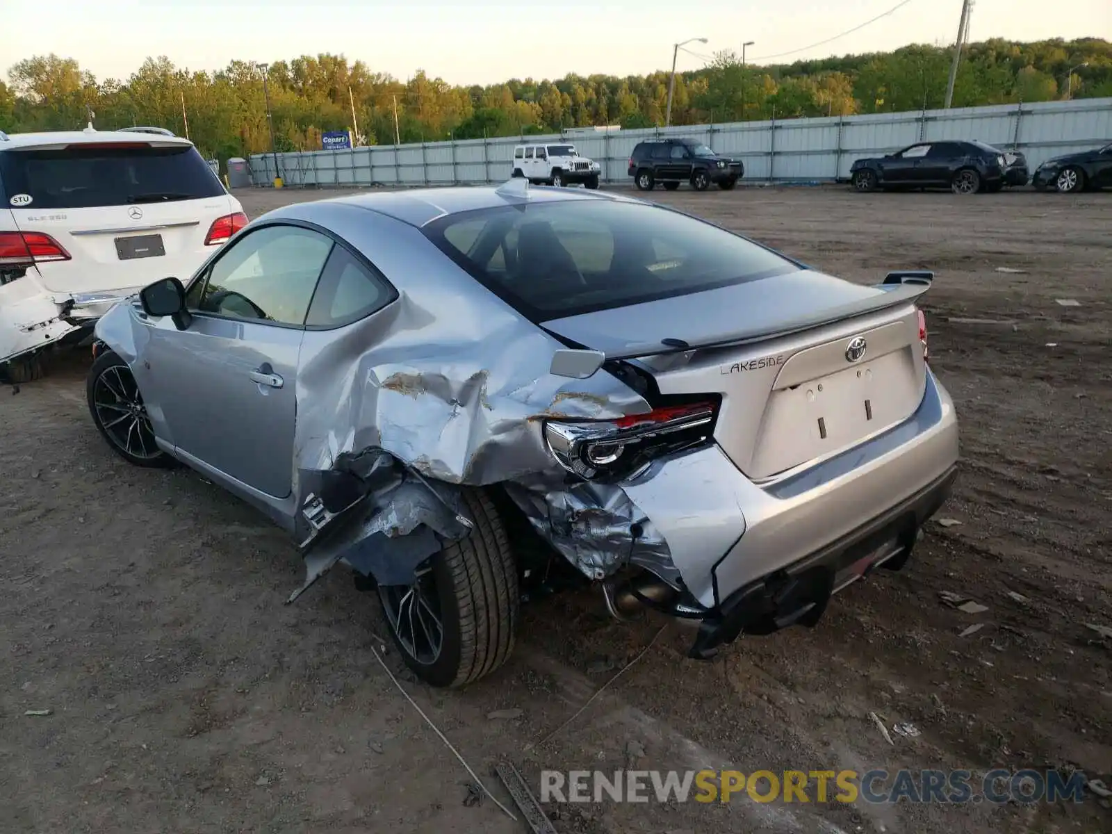 3 Photograph of a damaged car JF1ZNAE19L8752873 TOYOTA 86 GT 2020