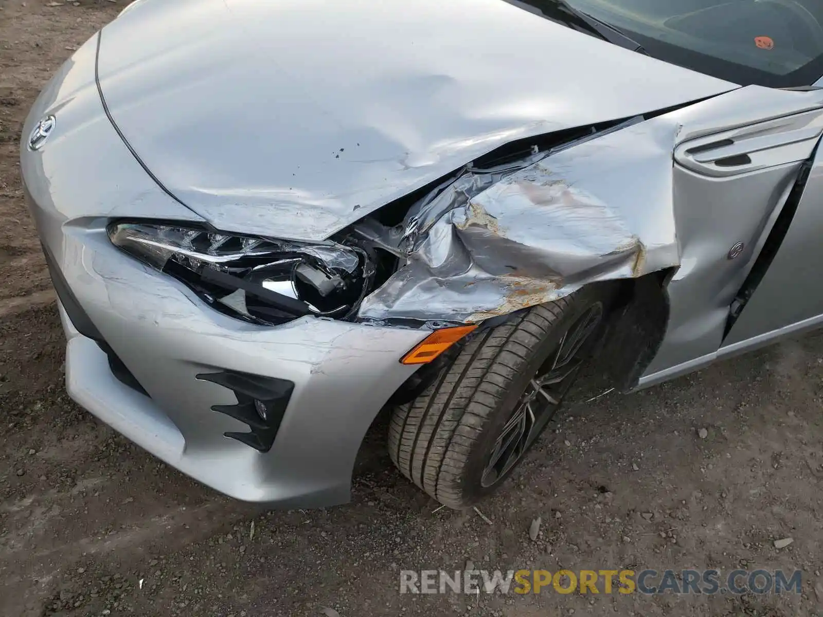 9 Photograph of a damaged car JF1ZNAE19L8752873 TOYOTA 86 GT 2020