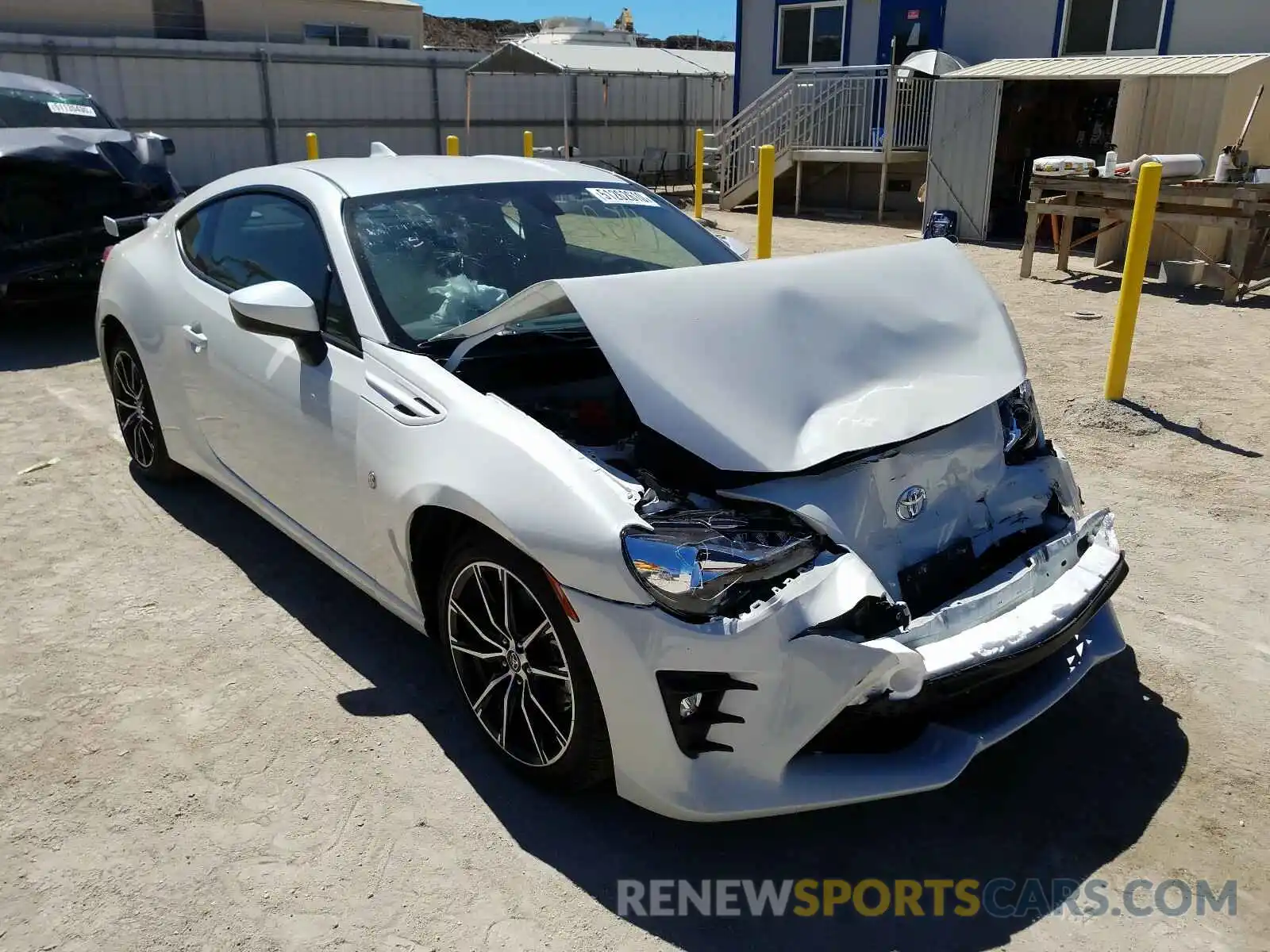 1 Photograph of a damaged car JF1ZNAE1XL8752218 TOYOTA 86 GT 2020