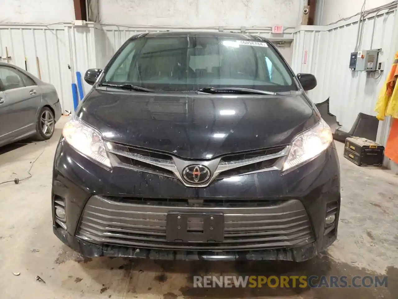 5 Photograph of a damaged car 5TDDZ3DCXKS224339 TOYOTA All Models 2019