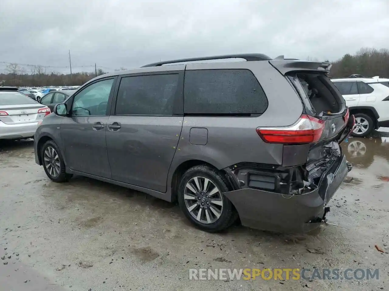 2 Photograph of a damaged car 5TDJZ3DC7KS224530 TOYOTA All Models 2019