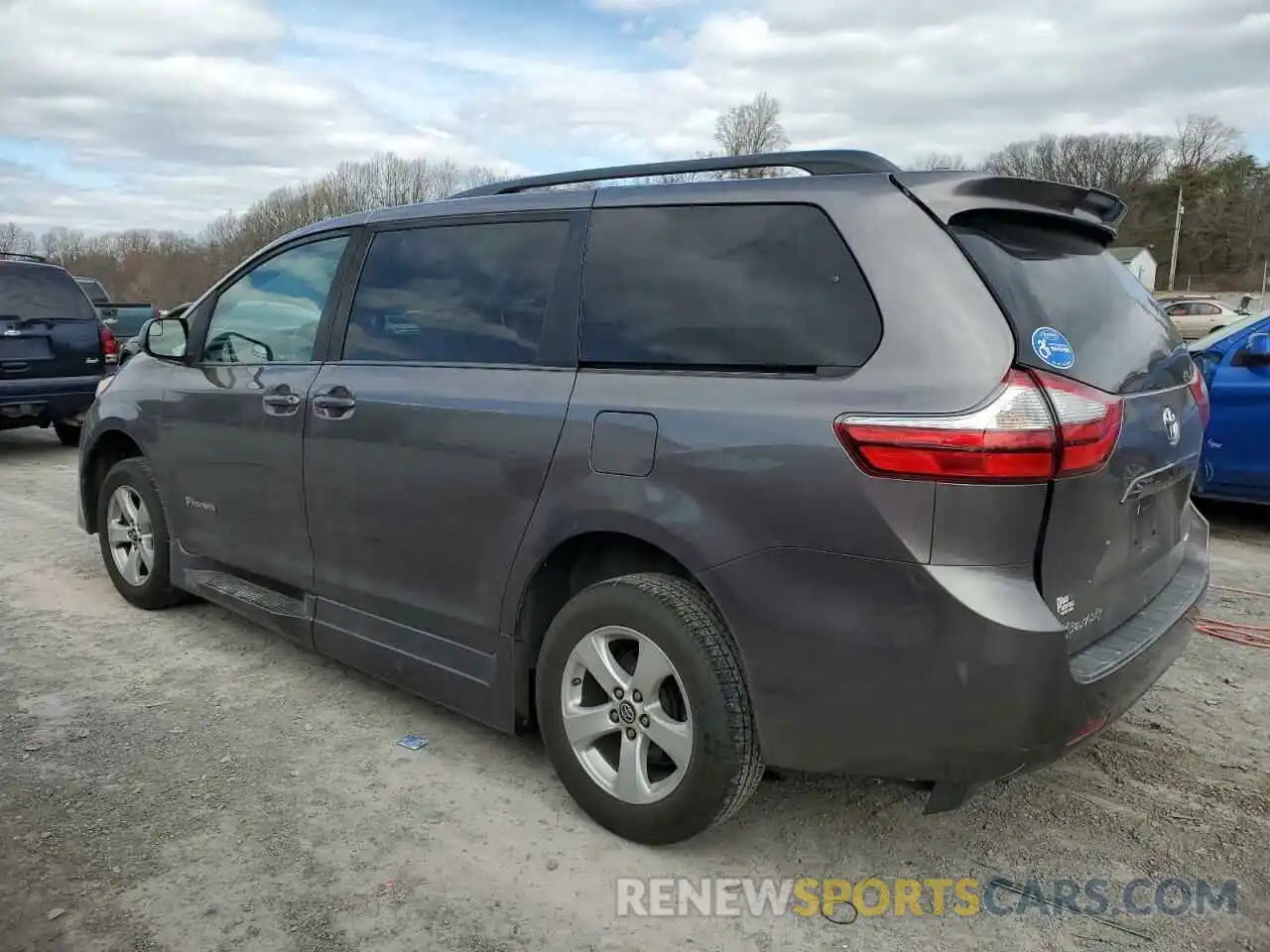 2 Photograph of a damaged car 5TDKZ3DCXKS984620 TOYOTA All Models 2019