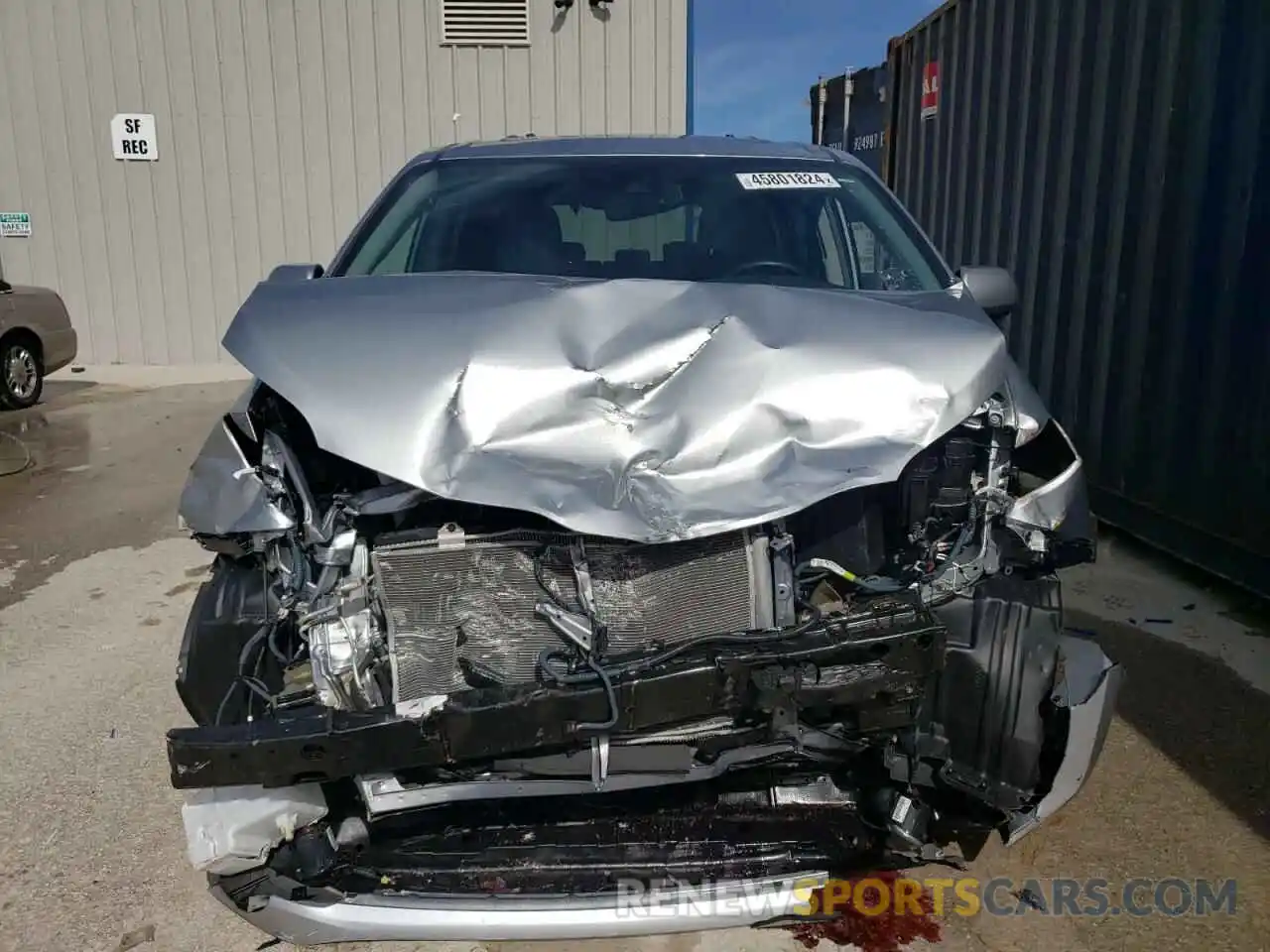 5 Photograph of a damaged car 5TDYZ3DC2KS990390 TOYOTA All Models 2019