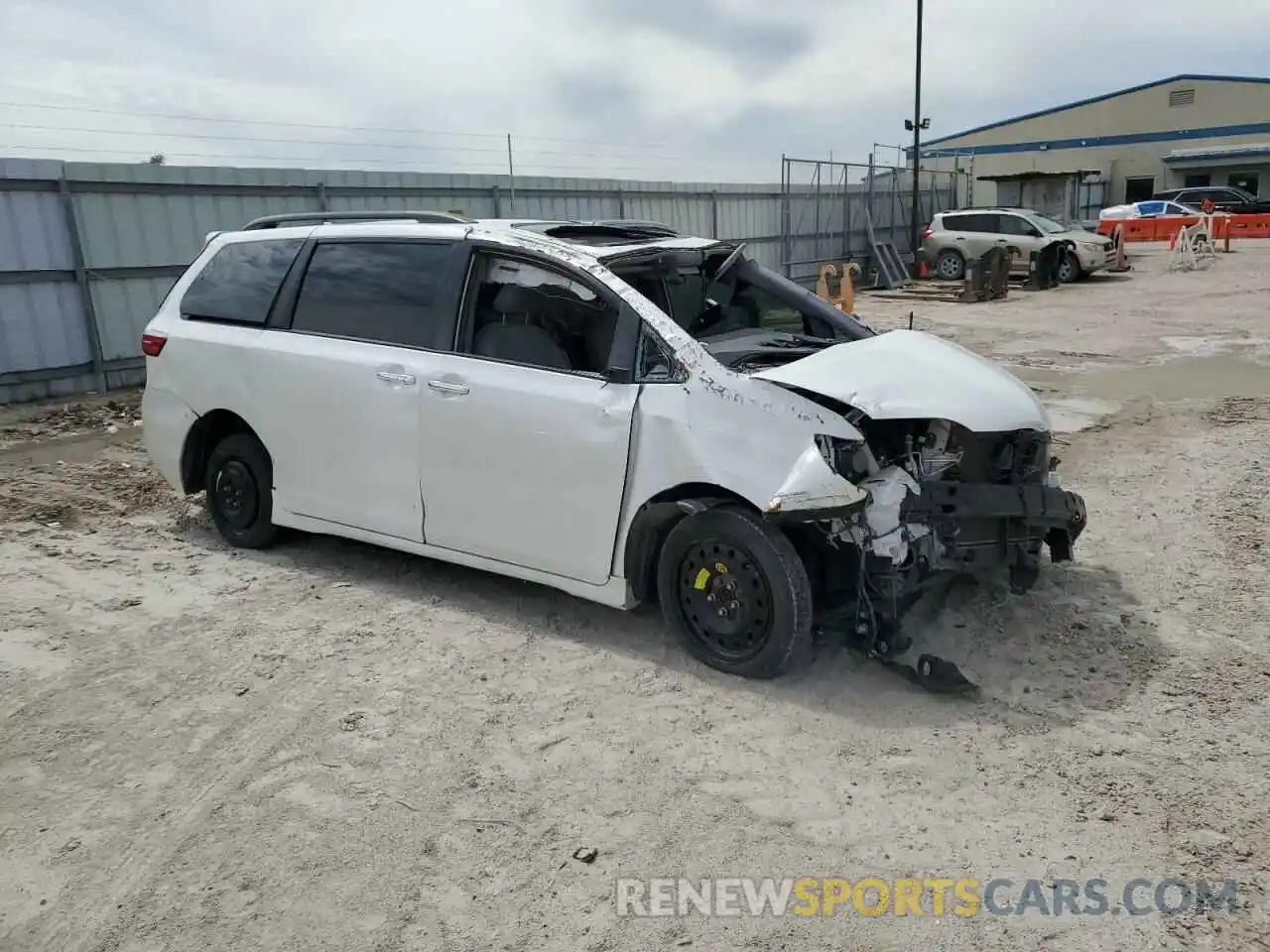 4 Photograph of a damaged car 5TDYZ3DC4KS971808 TOYOTA All Models 2019