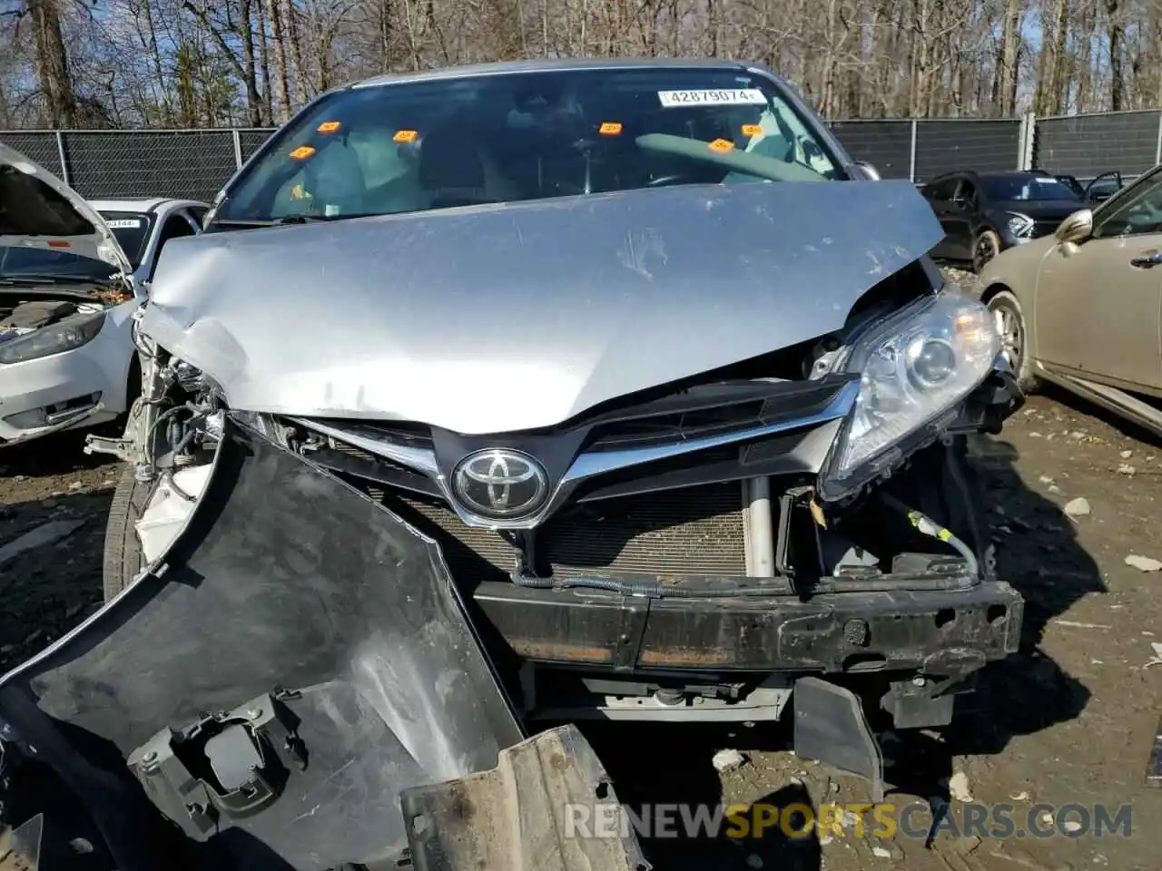 12 Photograph of a damaged car 5TDJZ3DC4LS245384 TOYOTA All Models 2020