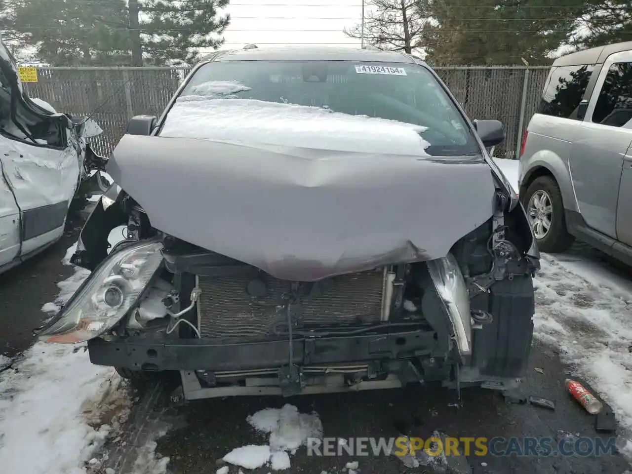 5 Photograph of a damaged car 5TDYZ3DC0LS065155 TOYOTA All Models 2020