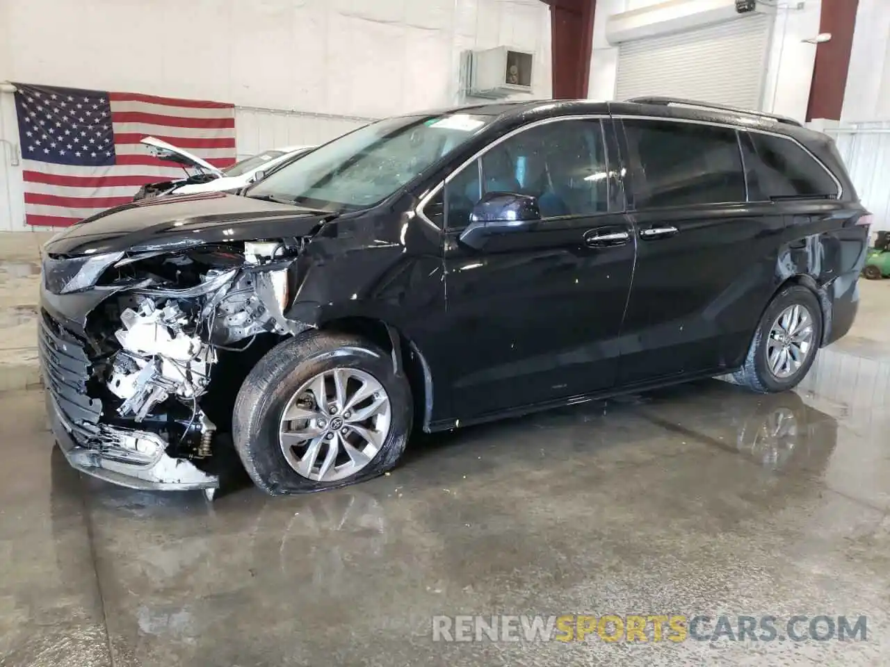 1 Photograph of a damaged car 5TDYRKEC5NS121926 TOYOTA All Models 2022