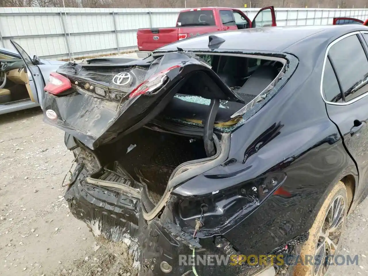 9 Photograph of a damaged car 4T1B11HK8KU698687 TOYOTA ALL OTHER 2019