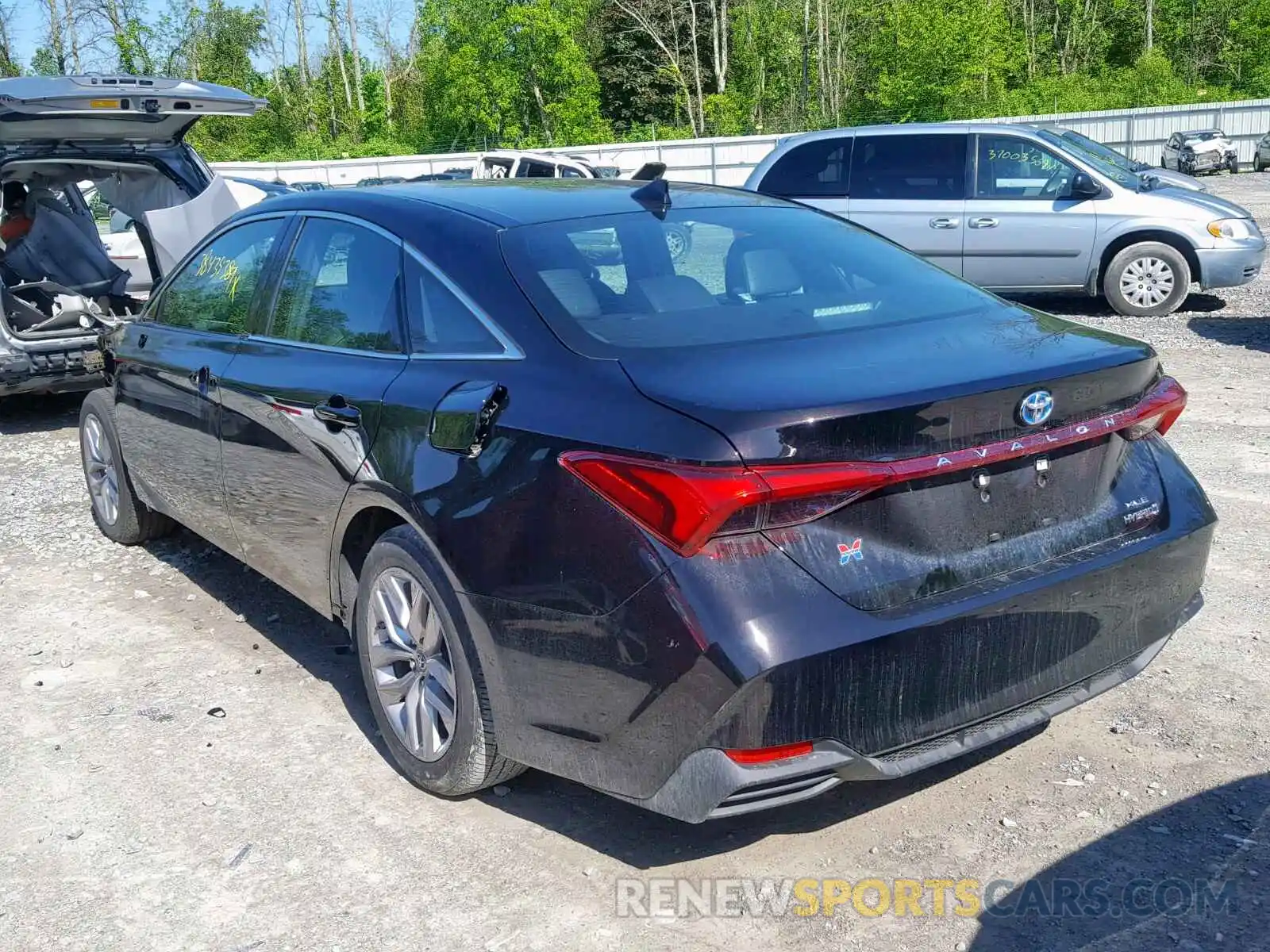 3 Photograph of a damaged car 4T1B21FB0KU001481 TOYOTA AVALON 2019