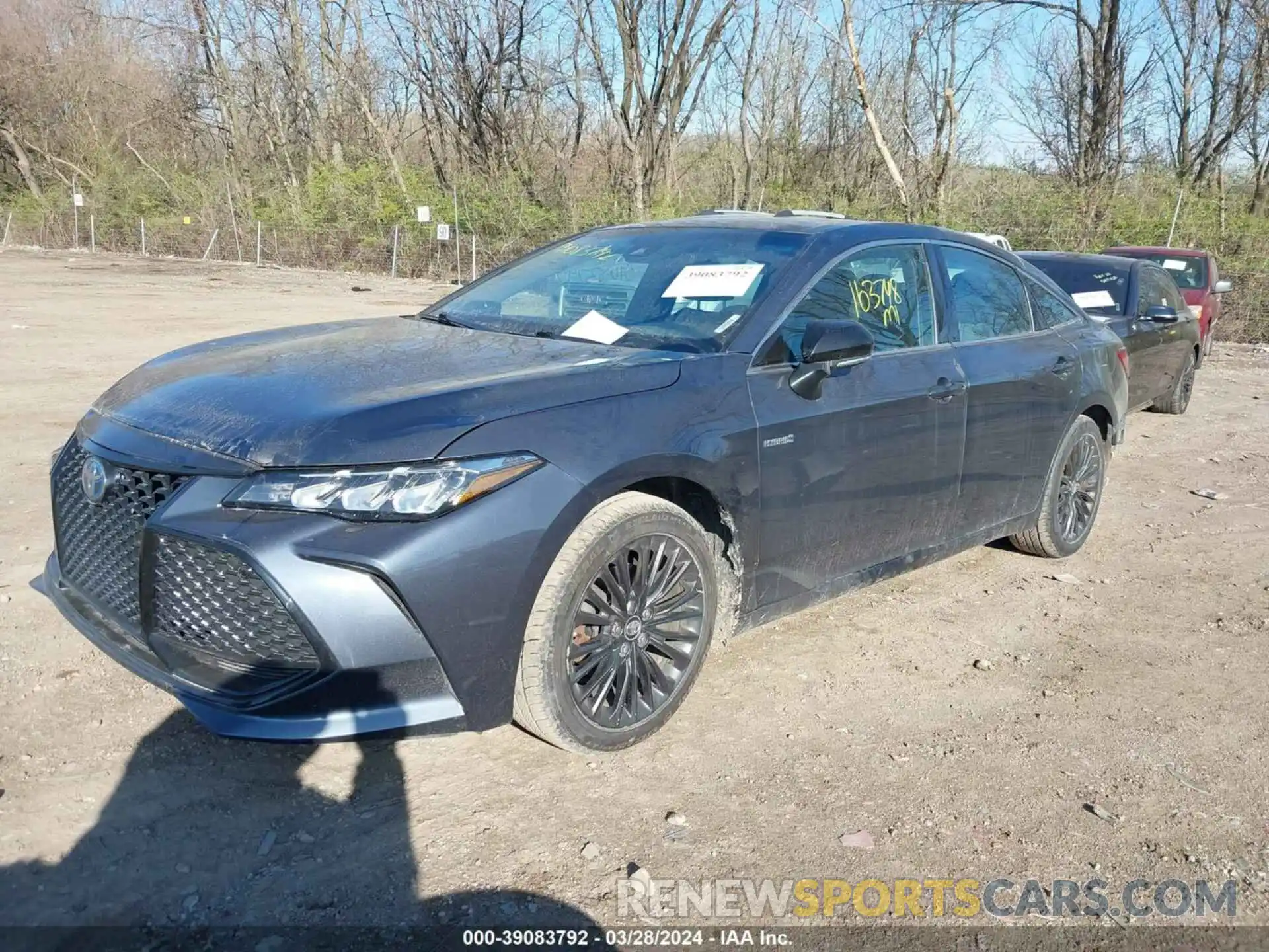 2 Photograph of a damaged car 4T1B21FB0KU001562 TOYOTA AVALON 2019