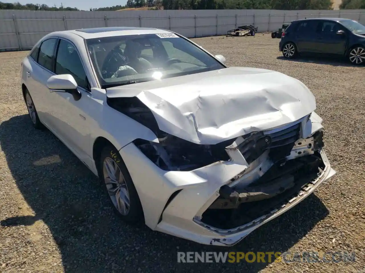 1 Photograph of a damaged car 4T1B21FB0KU003103 TOYOTA AVALON 2019