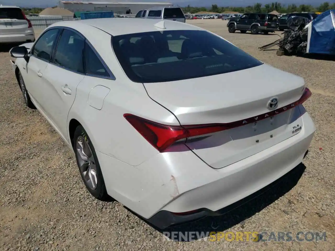 3 Photograph of a damaged car 4T1B21FB0KU003103 TOYOTA AVALON 2019