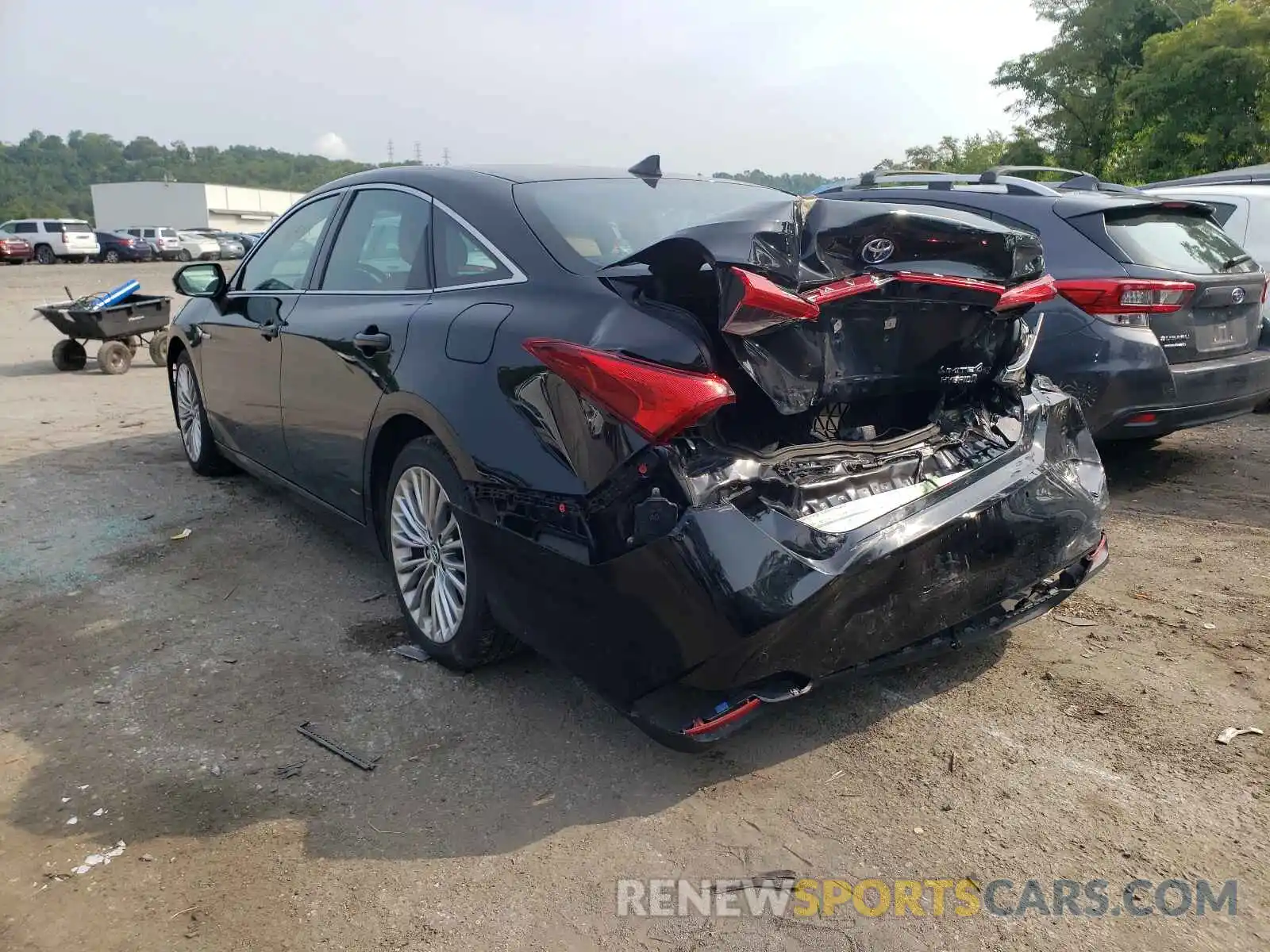 3 Photograph of a damaged car 4T1B21FB0KU003540 TOYOTA AVALON 2019