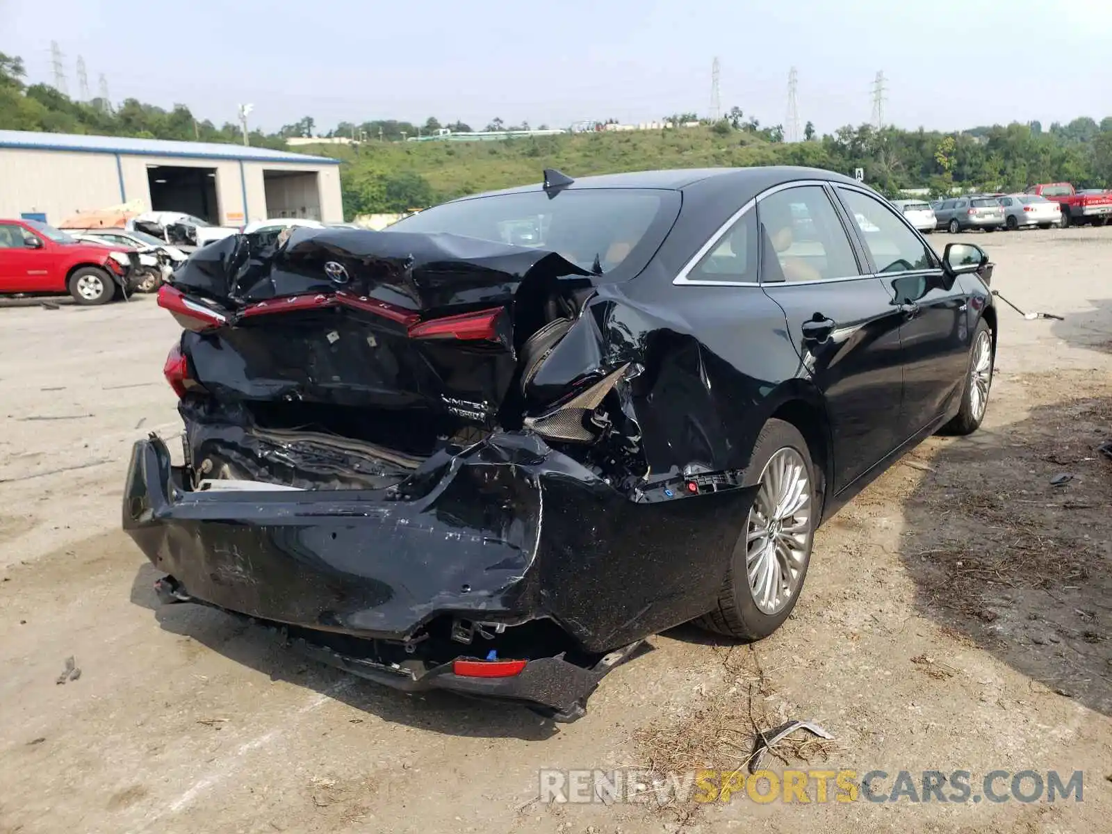 4 Photograph of a damaged car 4T1B21FB0KU003540 TOYOTA AVALON 2019