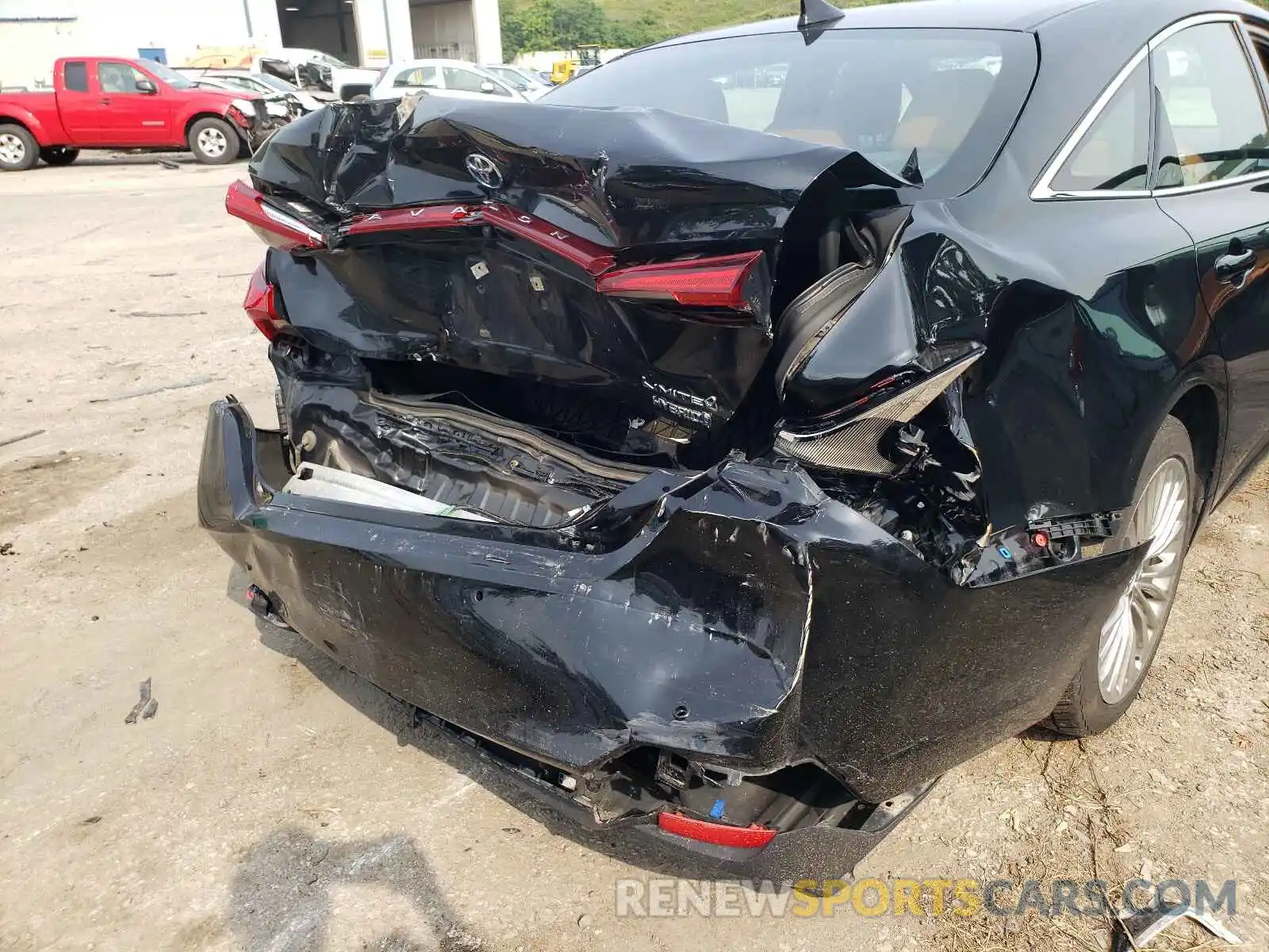 9 Photograph of a damaged car 4T1B21FB0KU003540 TOYOTA AVALON 2019