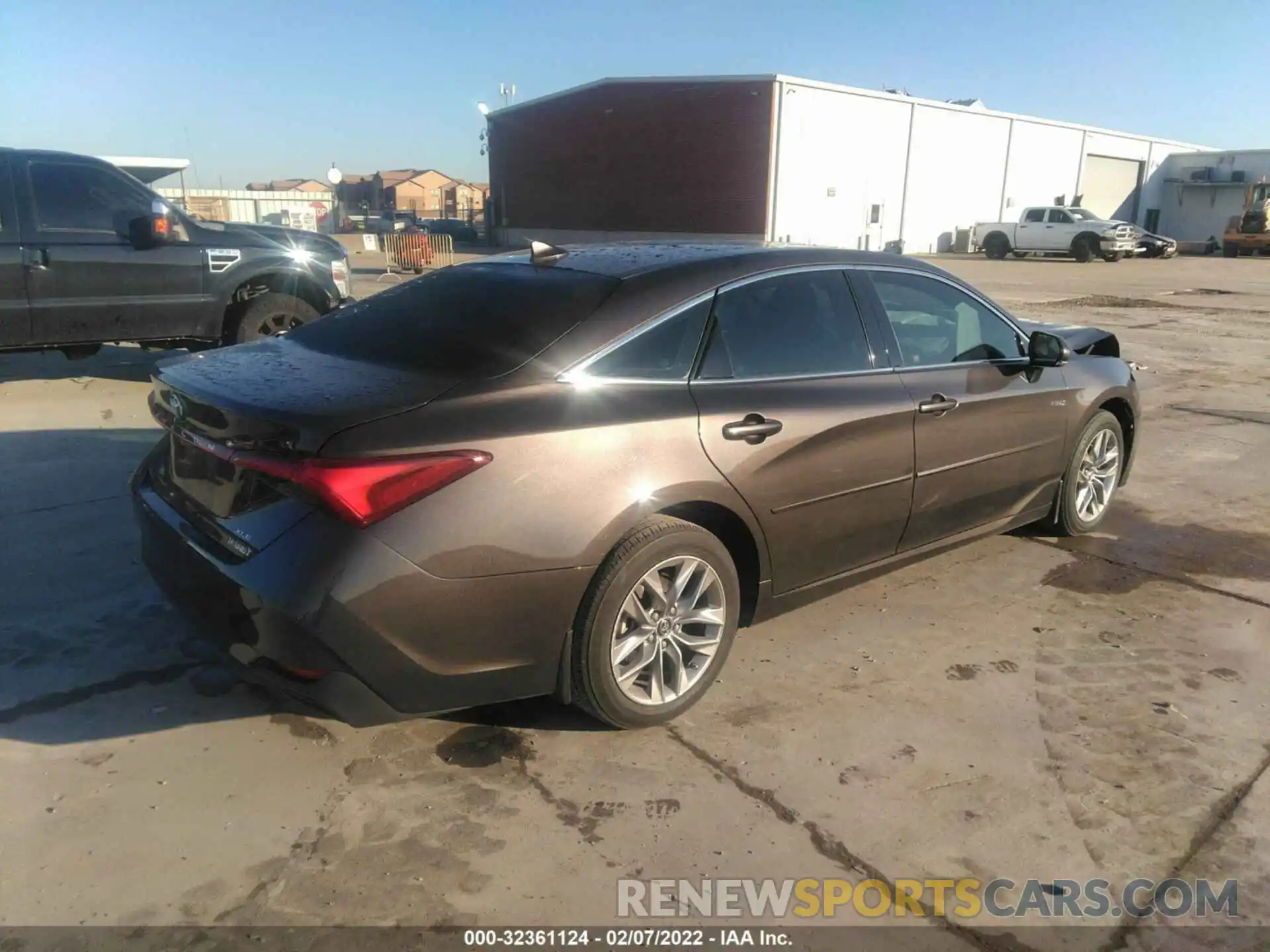 4 Фотография поврежденного автомобиля 4T1B21FB0KU004526 TOYOTA AVALON 2019