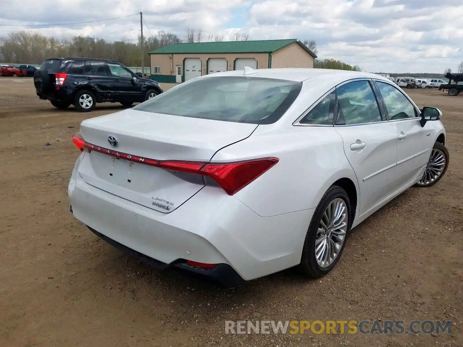 4 Photograph of a damaged car 4T1B21FB0KU008141 TOYOTA AVALON 2019