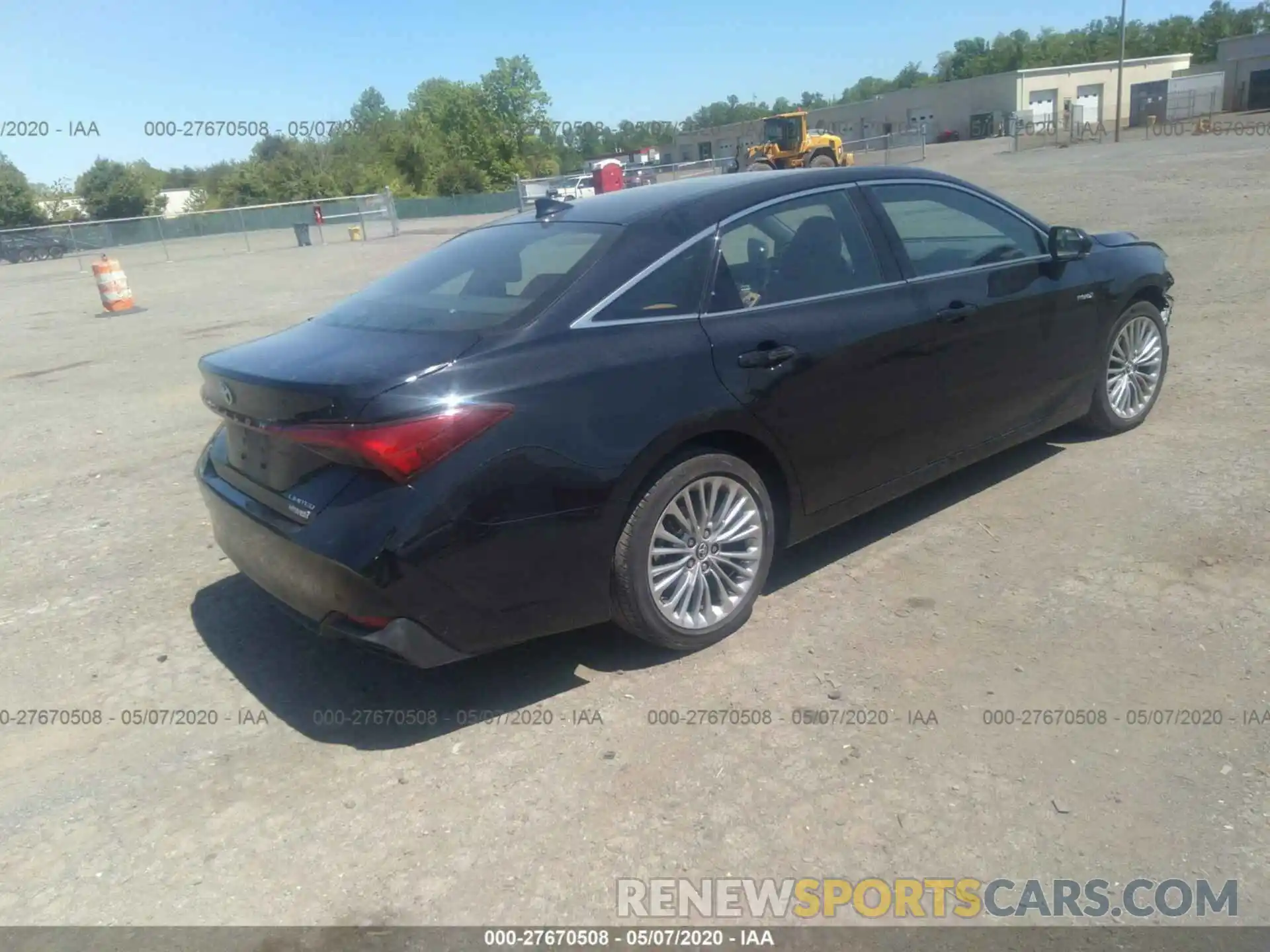 4 Photograph of a damaged car 4T1B21FB0KU008172 TOYOTA AVALON 2019