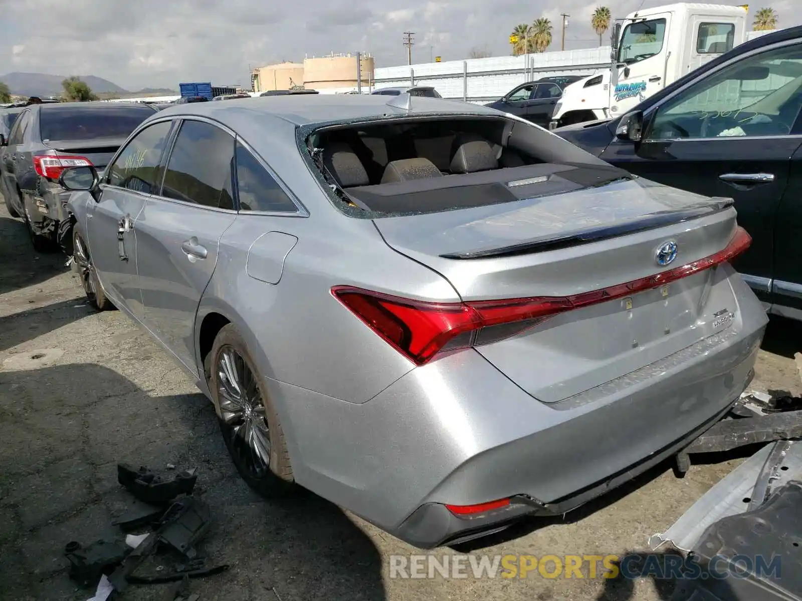 3 Photograph of a damaged car 4T1B21FB1KU001263 TOYOTA AVALON 2019