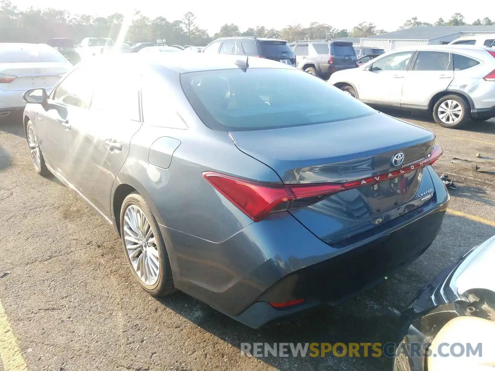 3 Photograph of a damaged car 4T1B21FB1KU001697 TOYOTA AVALON 2019