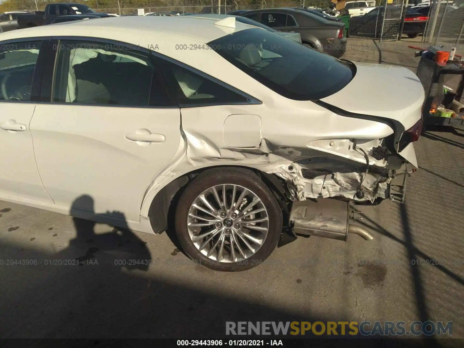 6 Photograph of a damaged car 4T1B21FB1KU002588 TOYOTA AVALON 2019