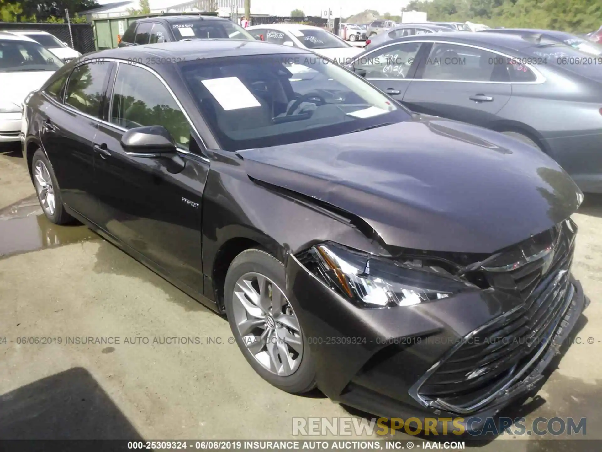 1 Photograph of a damaged car 4T1B21FB1KU002929 TOYOTA AVALON 2019