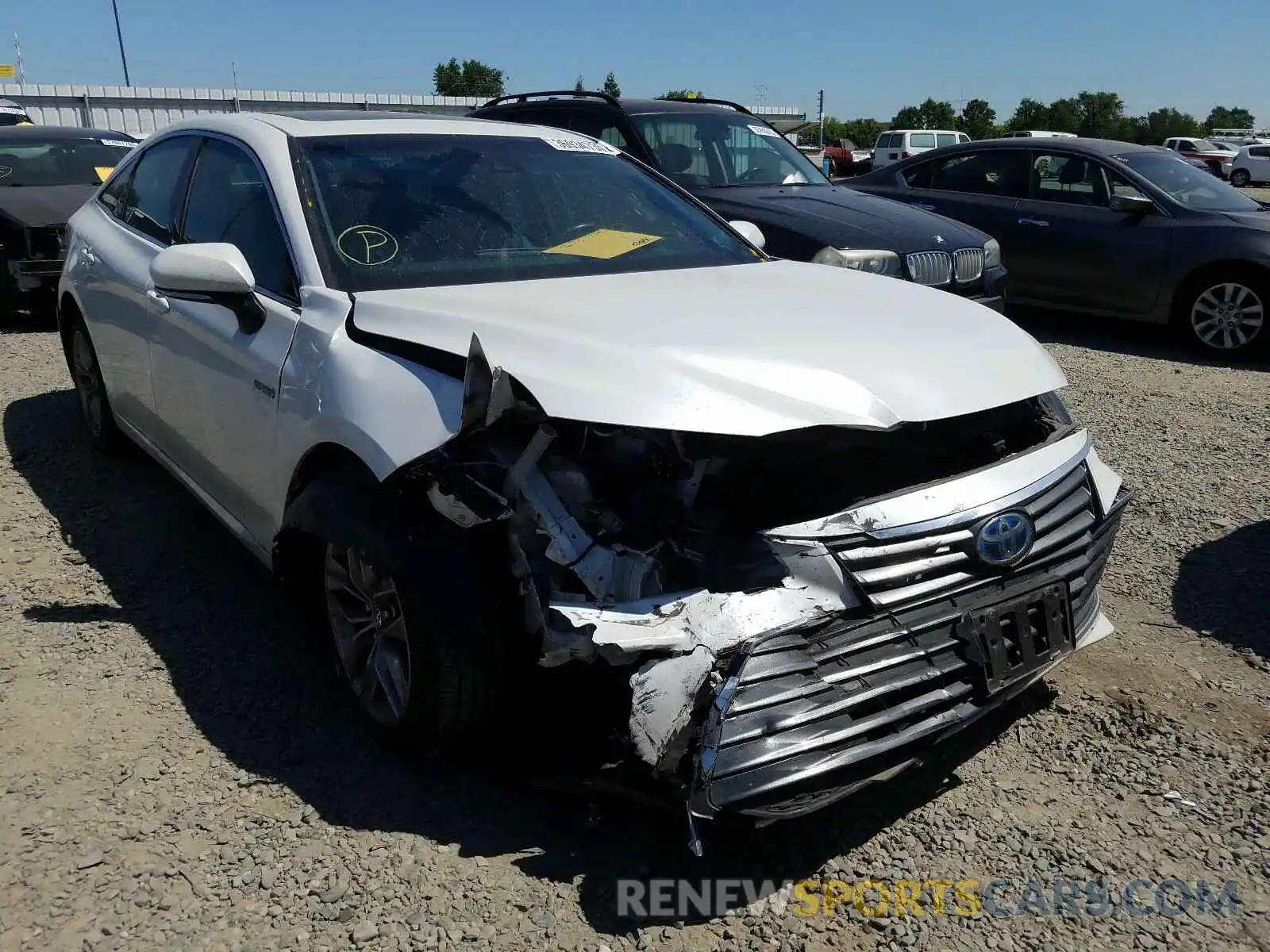 1 Photograph of a damaged car 4T1B21FB1KU003319 TOYOTA AVALON 2019