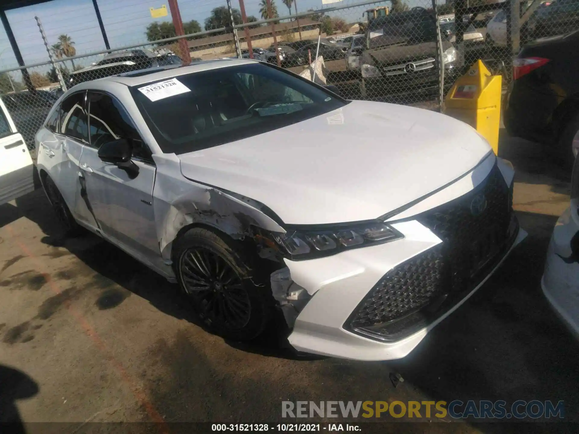 1 Photograph of a damaged car 4T1B21FB1KU004826 TOYOTA AVALON 2019