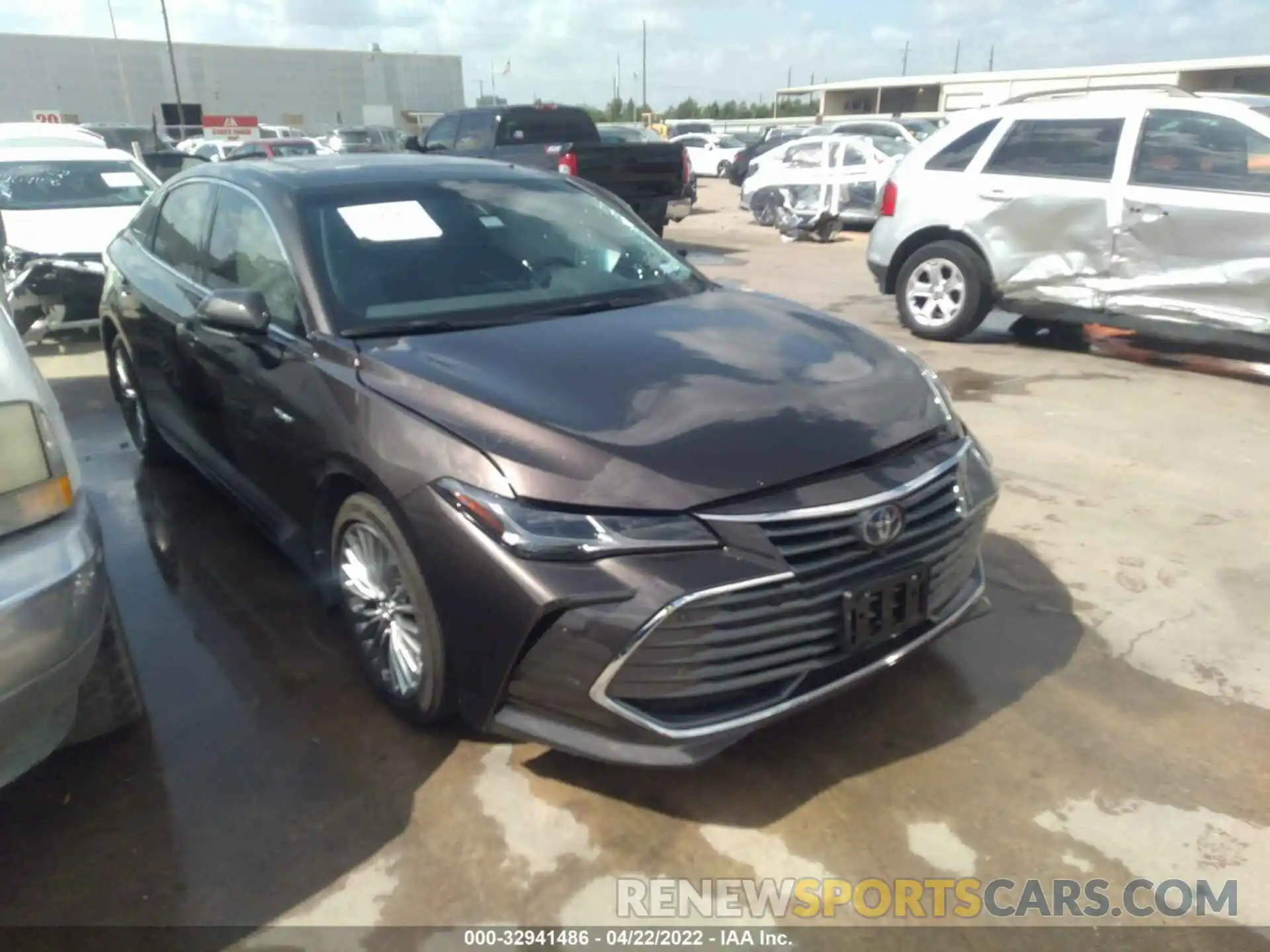 1 Photograph of a damaged car 4T1B21FB1KU007418 TOYOTA AVALON 2019