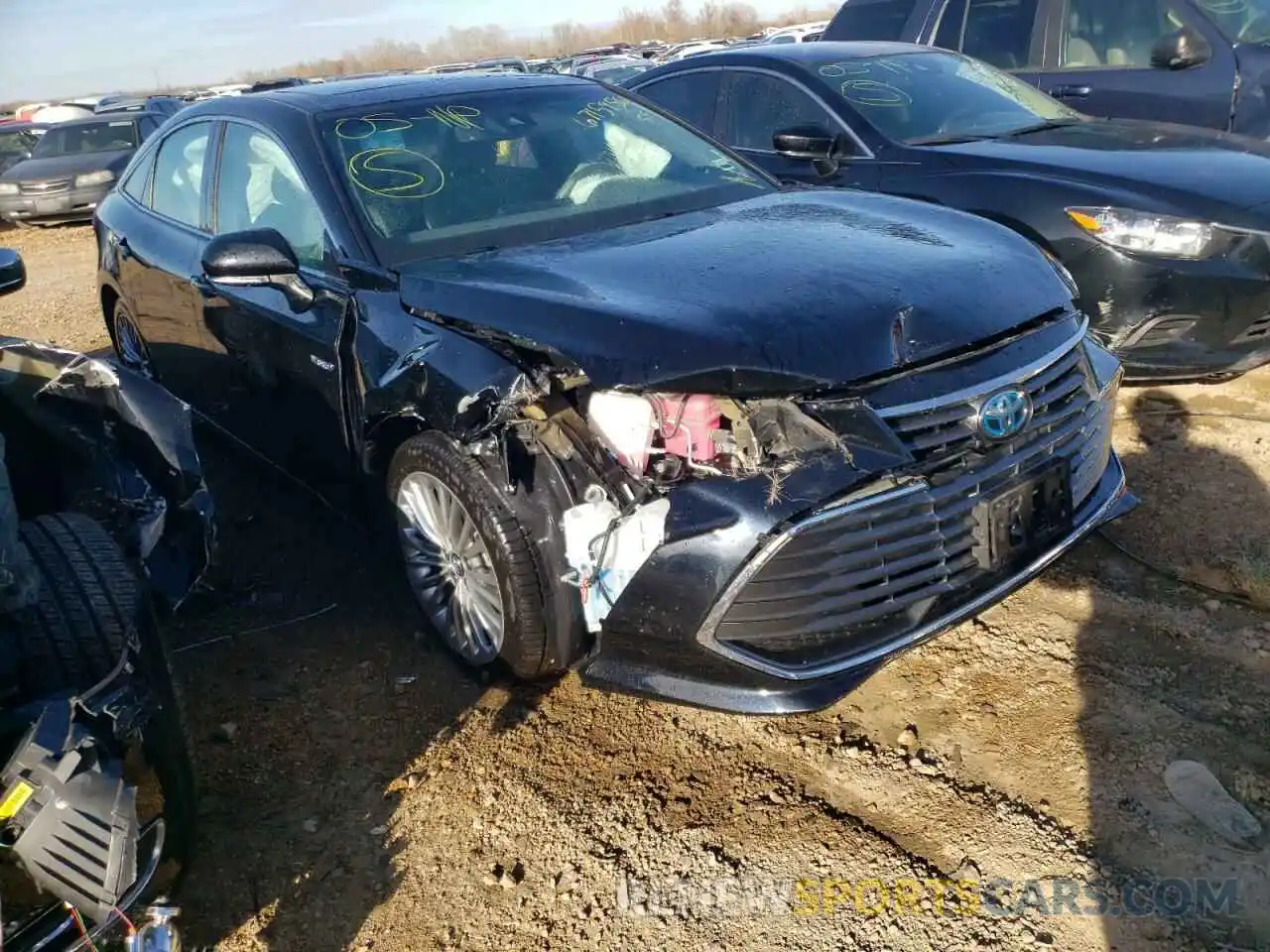 1 Photograph of a damaged car 4T1B21FB1KU010013 TOYOTA AVALON 2019