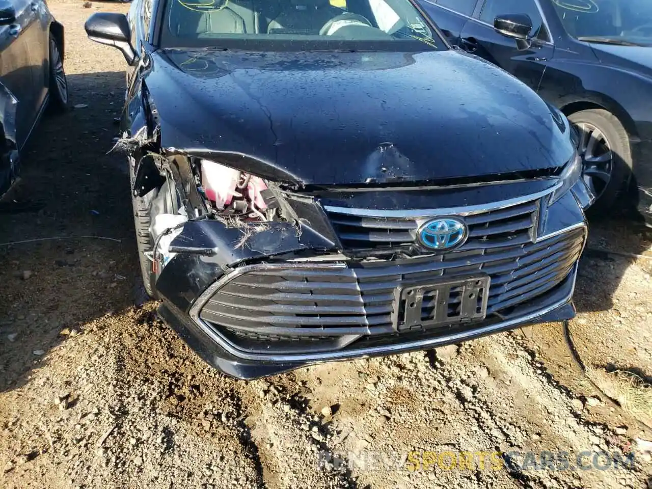 9 Photograph of a damaged car 4T1B21FB1KU010013 TOYOTA AVALON 2019