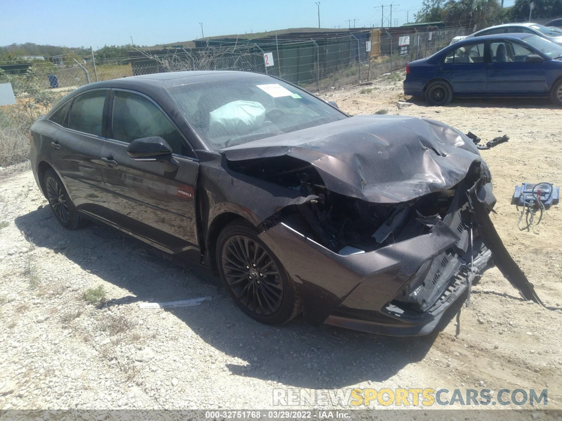 1 Photograph of a damaged car 4T1B21FB2KU001434 TOYOTA AVALON 2019