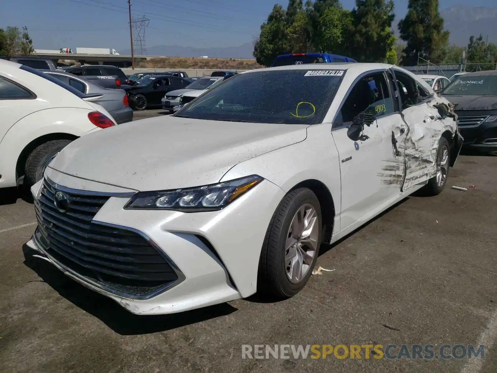 2 Photograph of a damaged car 4T1B21FB2KU002423 TOYOTA AVALON 2019