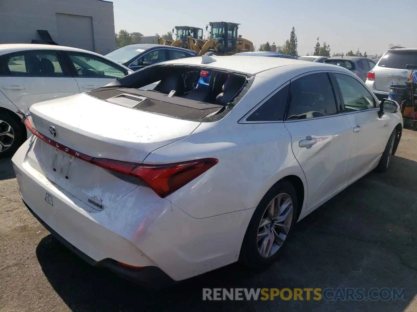 4 Photograph of a damaged car 4T1B21FB2KU002423 TOYOTA AVALON 2019