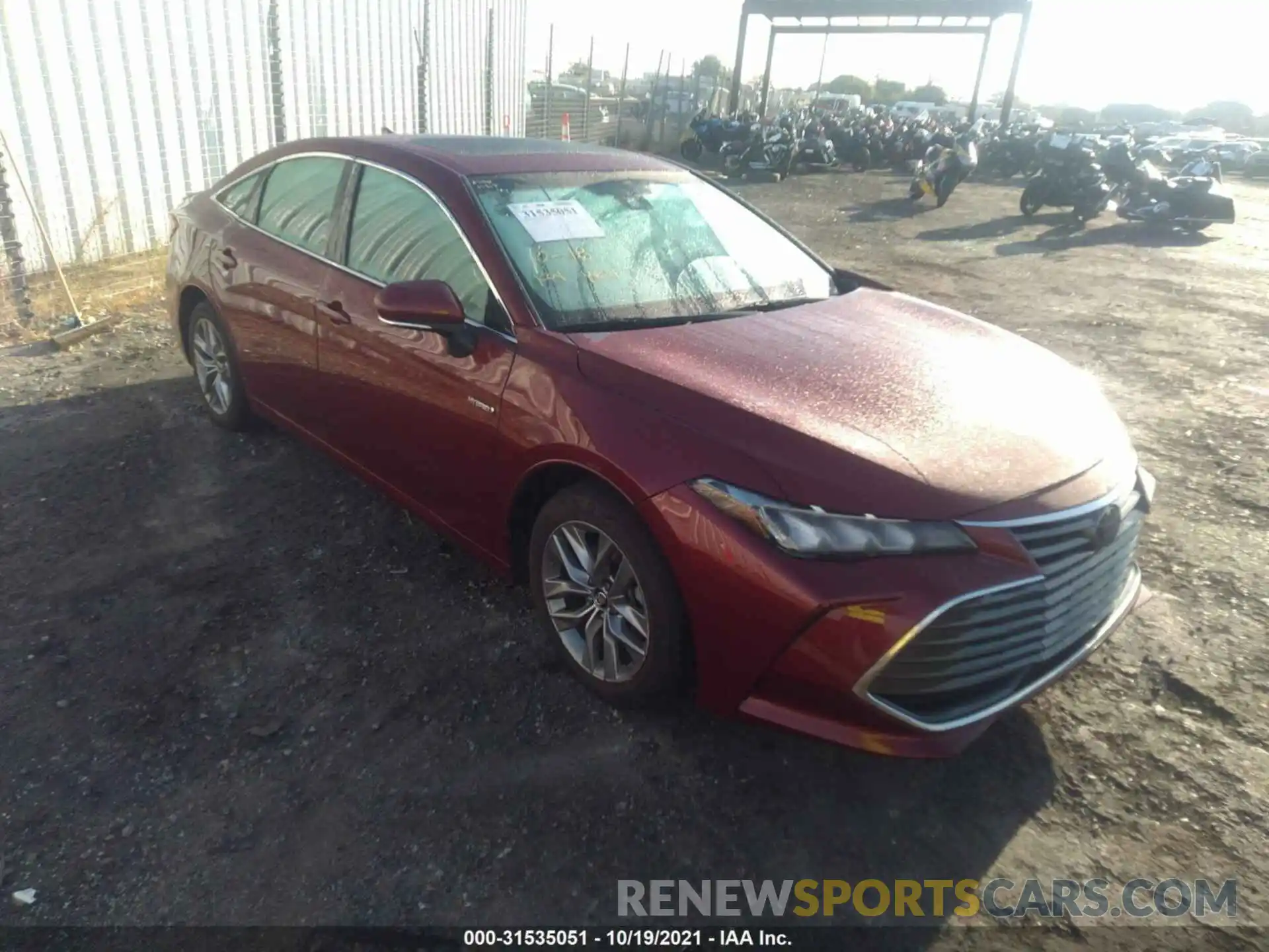 1 Photograph of a damaged car 4T1B21FB2KU002583 TOYOTA AVALON 2019