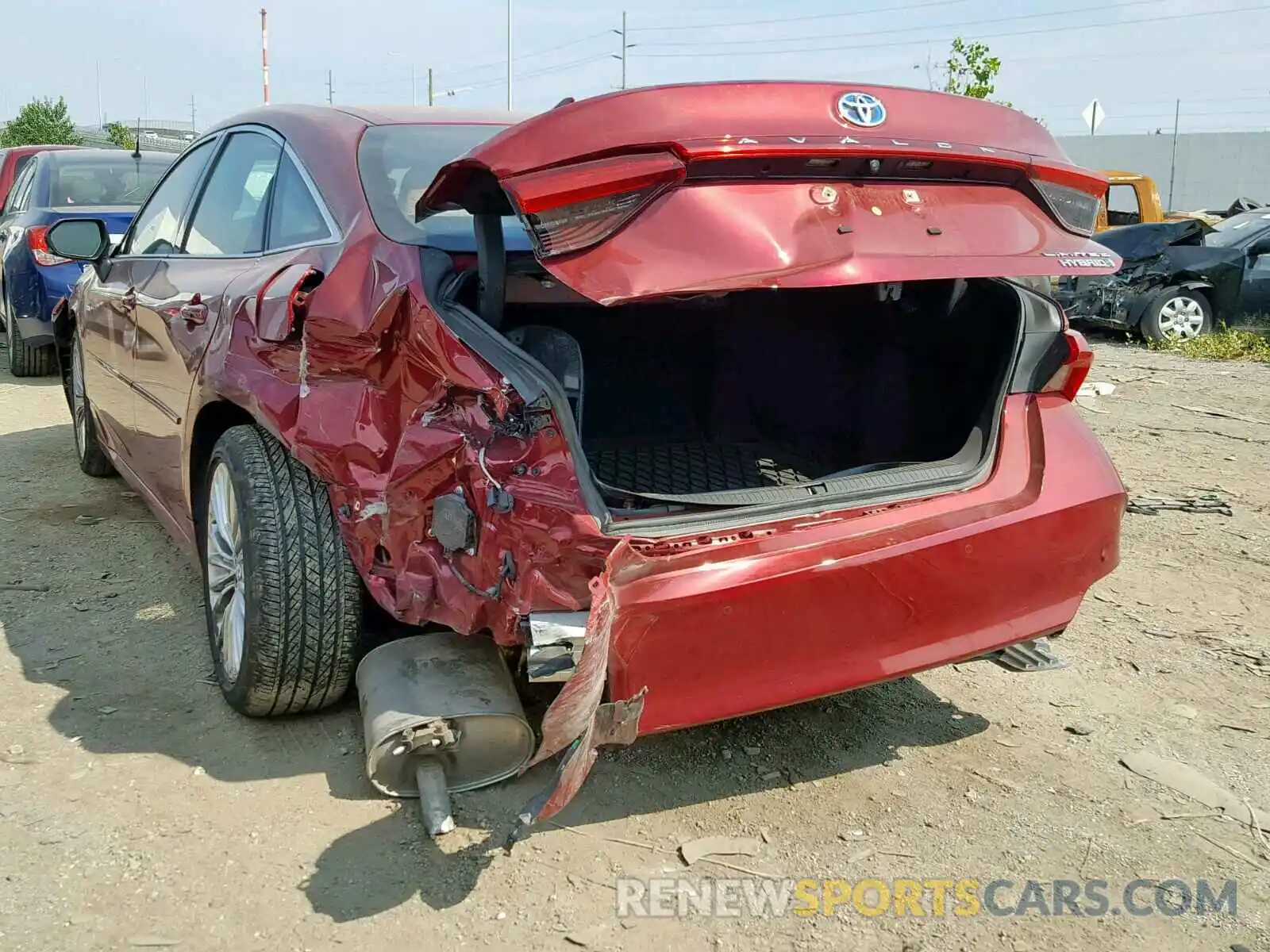 9 Photograph of a damaged car 4T1B21FB2KU006813 TOYOTA AVALON 2019