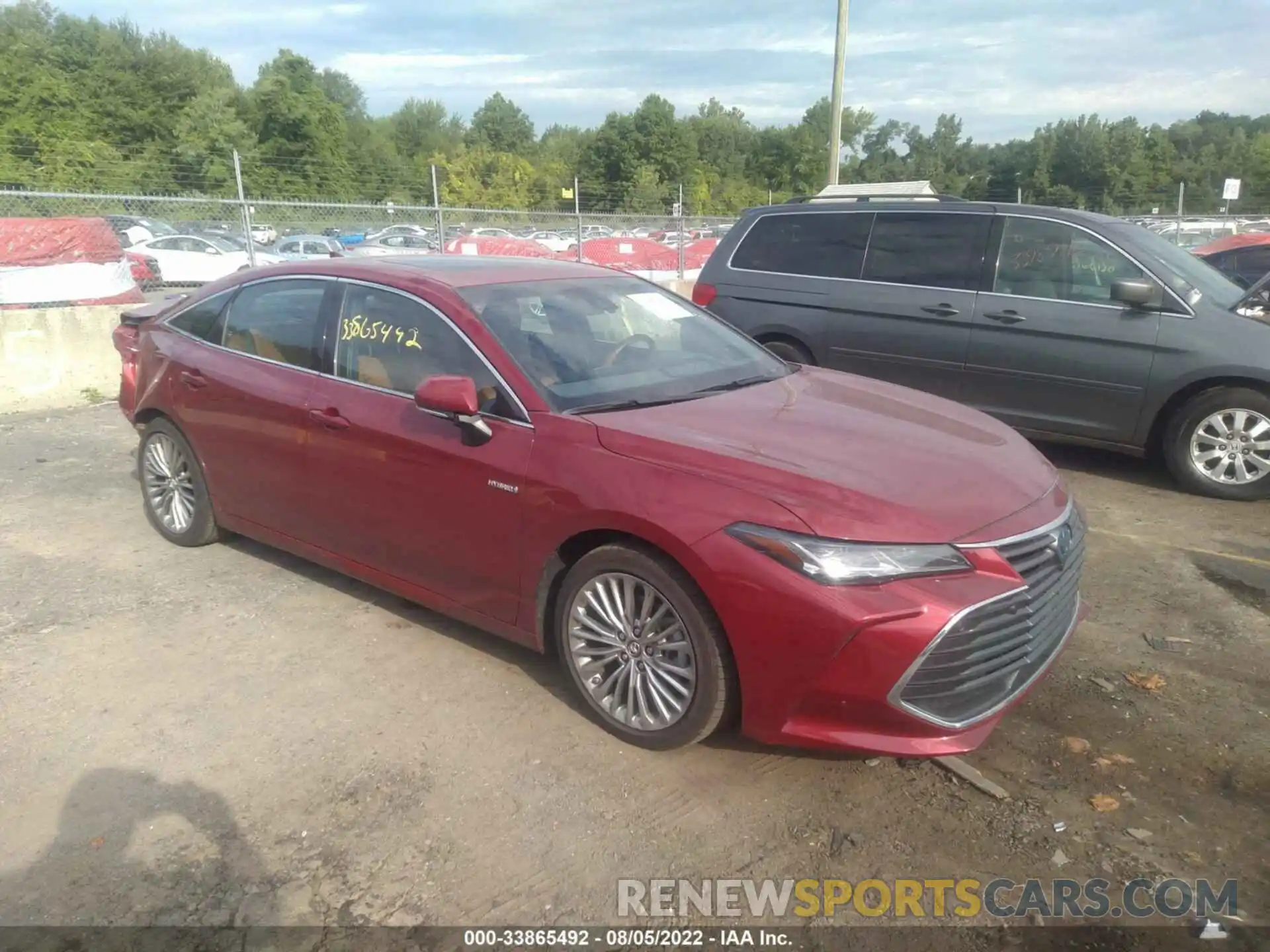 1 Photograph of a damaged car 4T1B21FB2KU007296 TOYOTA AVALON 2019