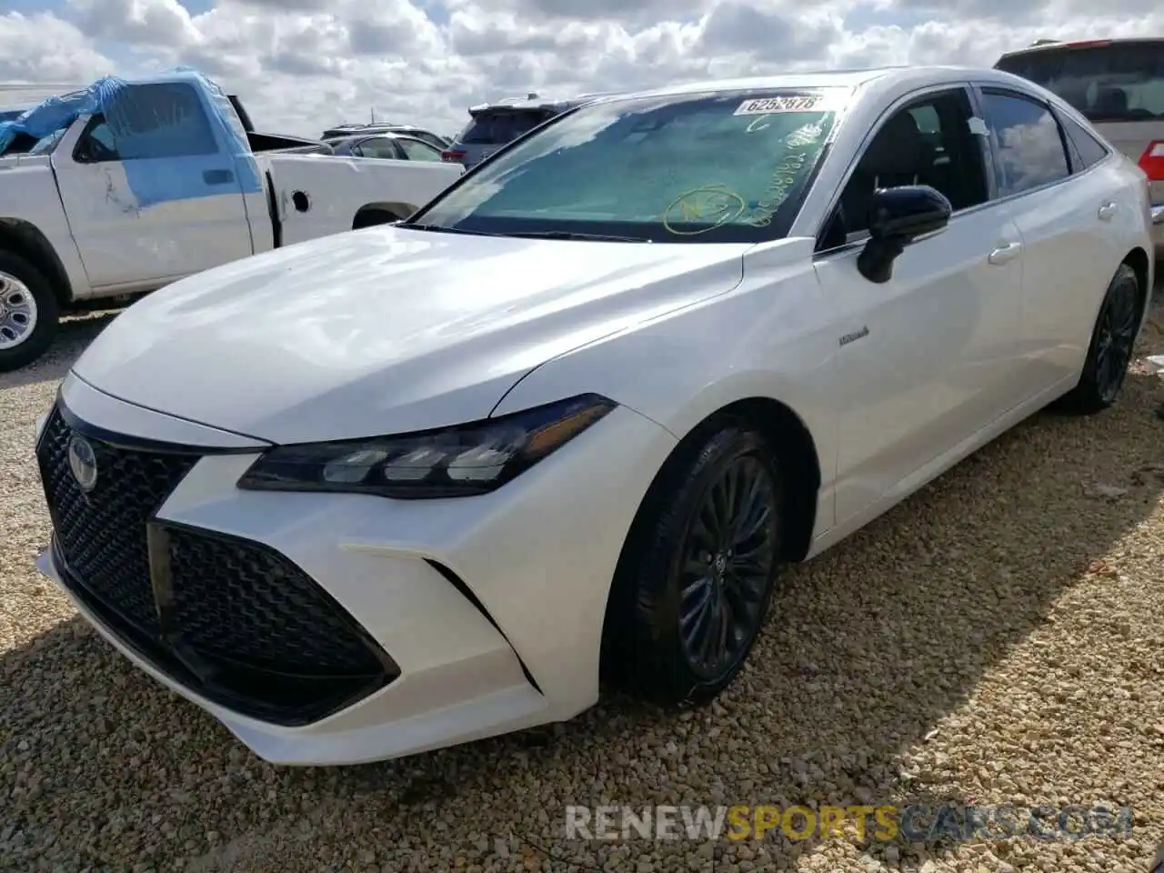 2 Photograph of a damaged car 4T1B21FB2KU008660 TOYOTA AVALON 2019