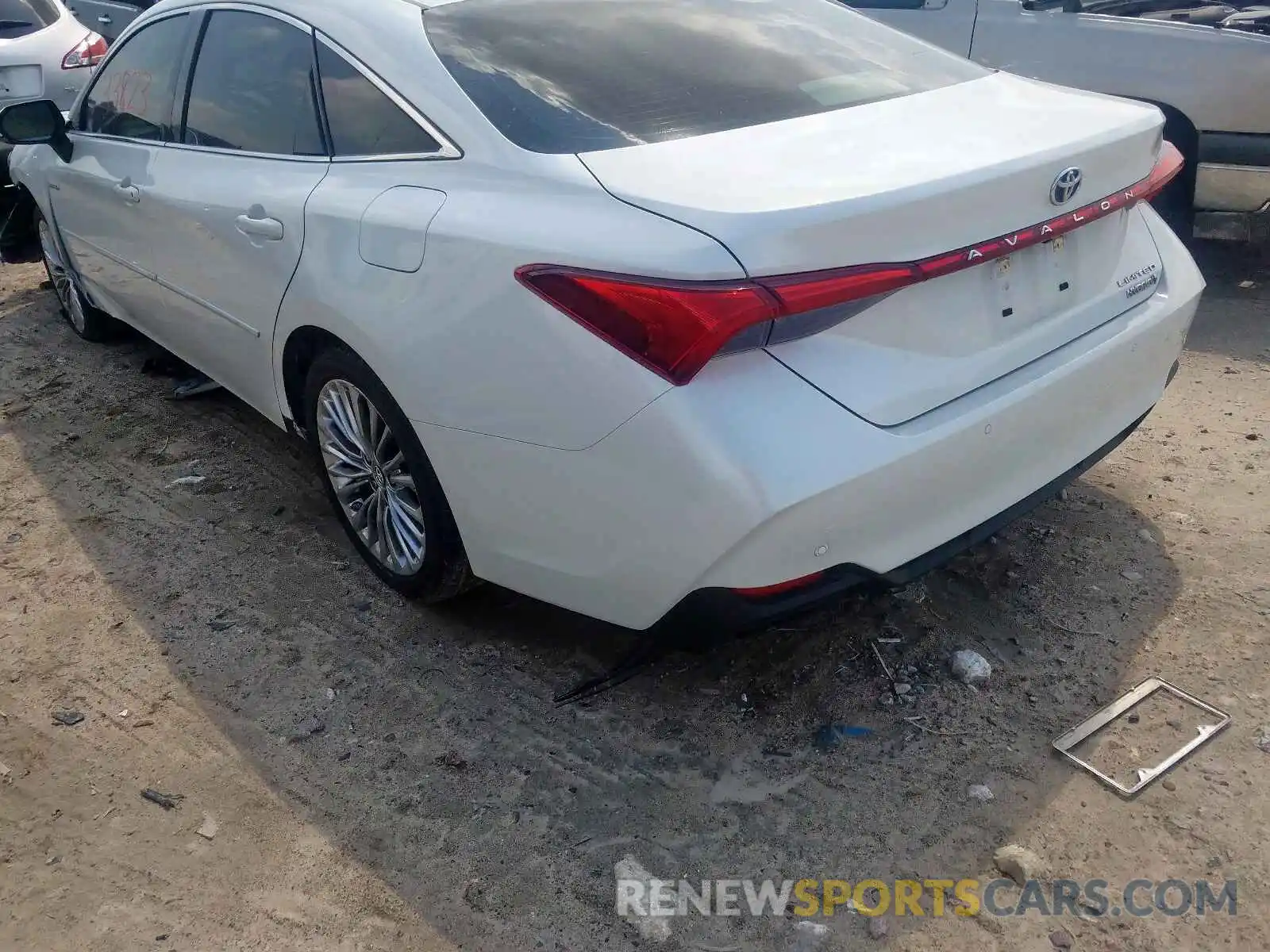 3 Photograph of a damaged car 4T1B21FB2KU010053 TOYOTA AVALON 2019