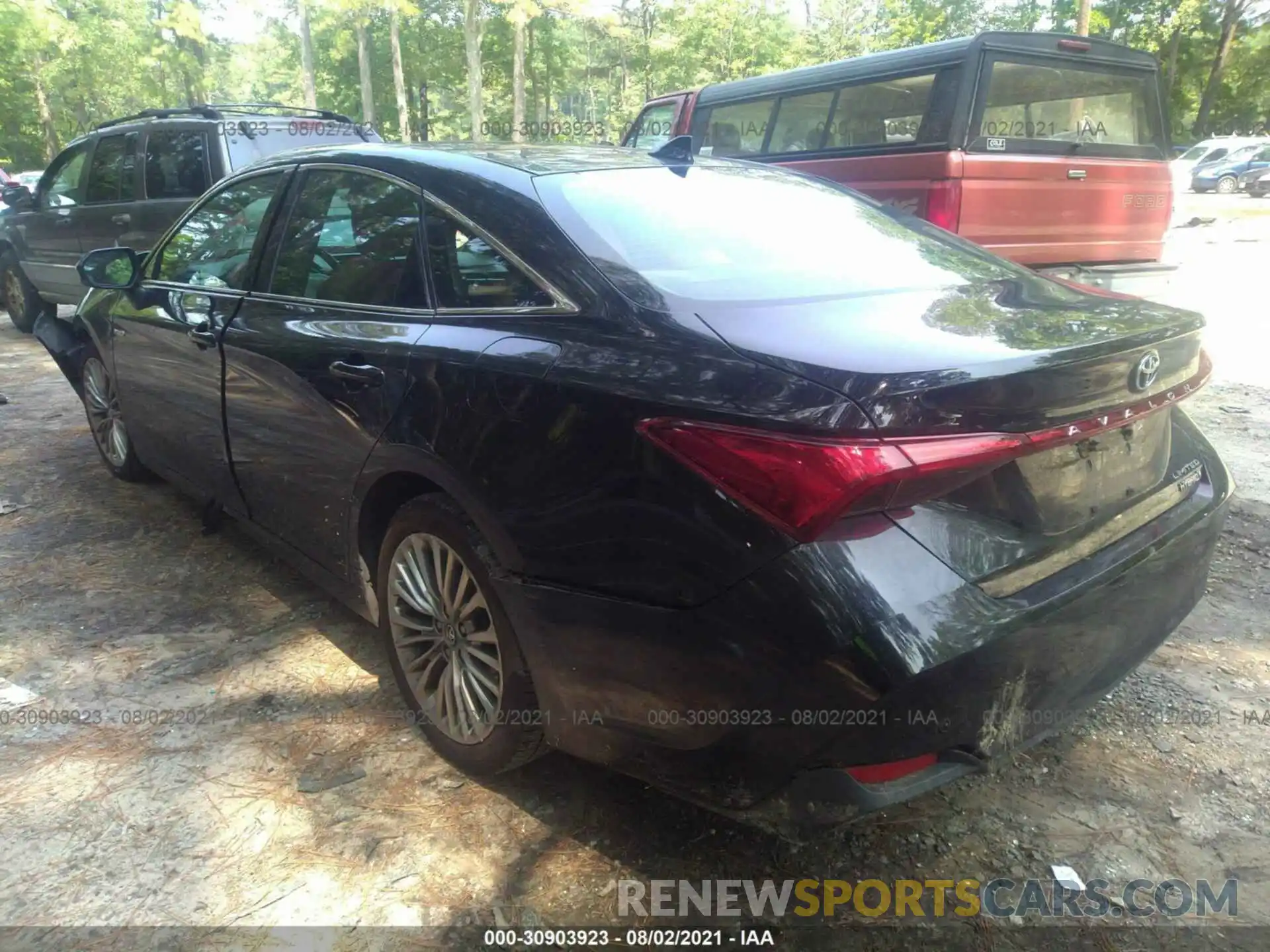 3 Photograph of a damaged car 4T1B21FB3KU001331 TOYOTA AVALON 2019