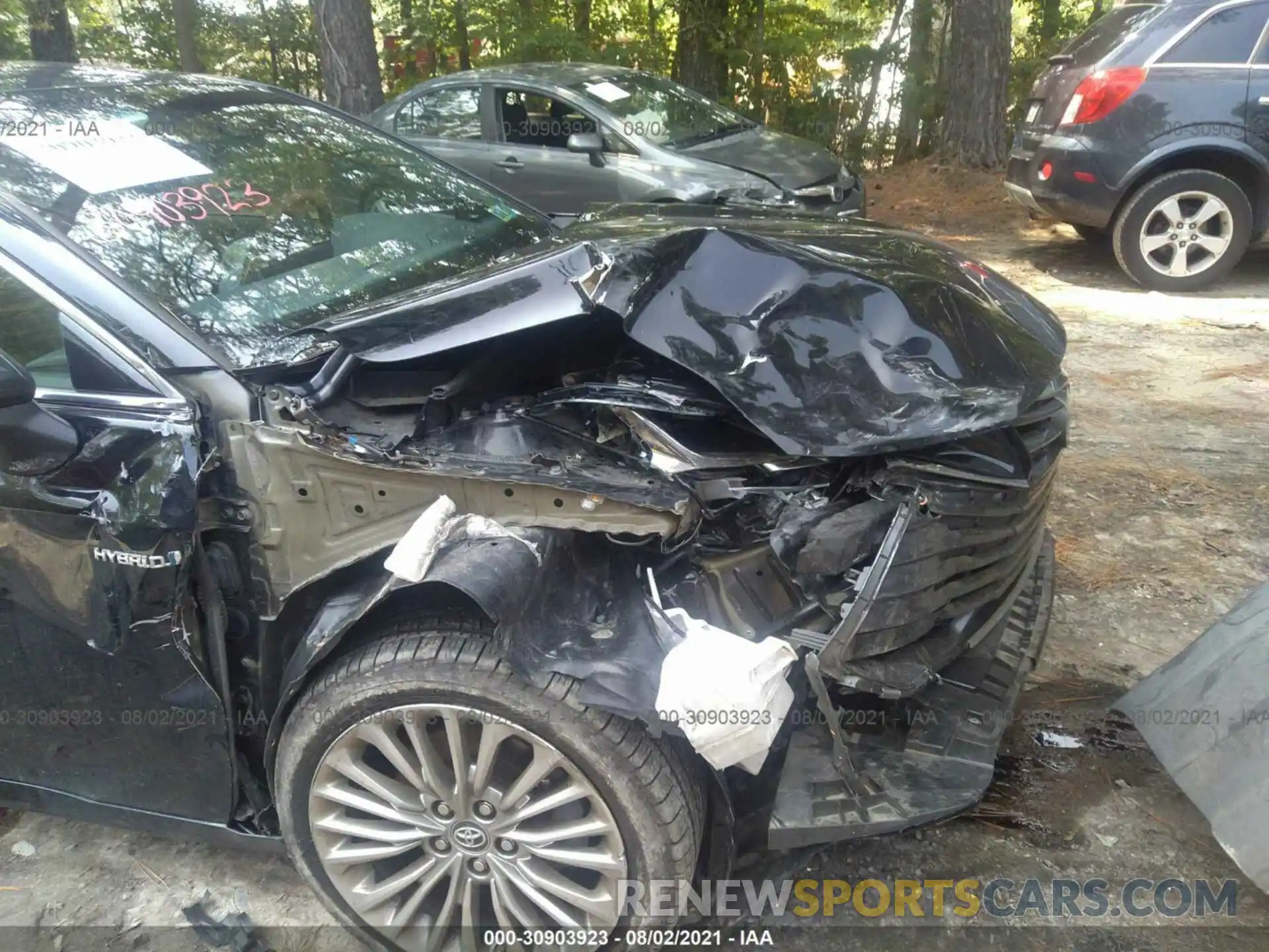 6 Photograph of a damaged car 4T1B21FB3KU001331 TOYOTA AVALON 2019