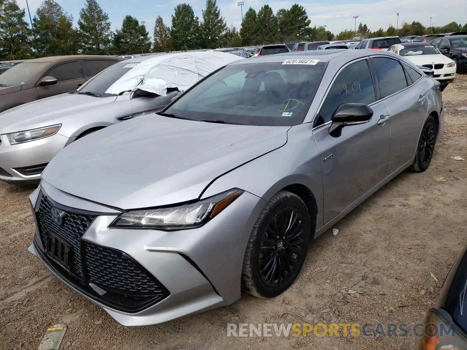 2 Photograph of a damaged car 4T1B21FB3KU002737 TOYOTA AVALON 2019