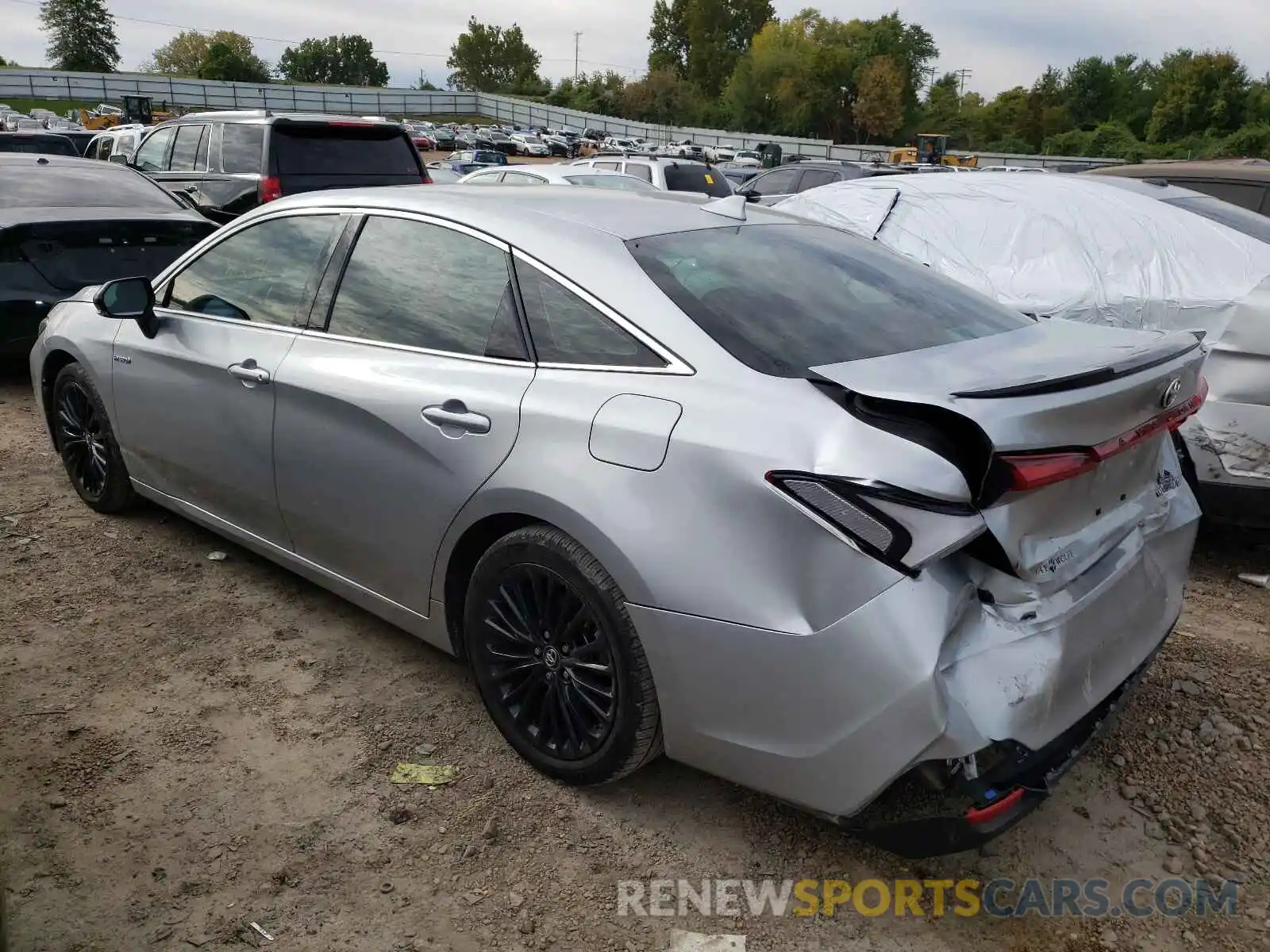 3 Photograph of a damaged car 4T1B21FB3KU002737 TOYOTA AVALON 2019